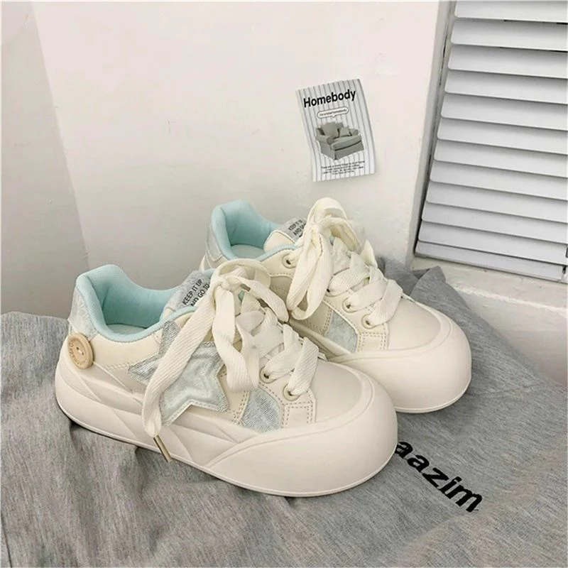 Damen modische Sneakers mit dekorativem Sternenapplikation und dämpfender Sohle Heidi Mode - Image 2