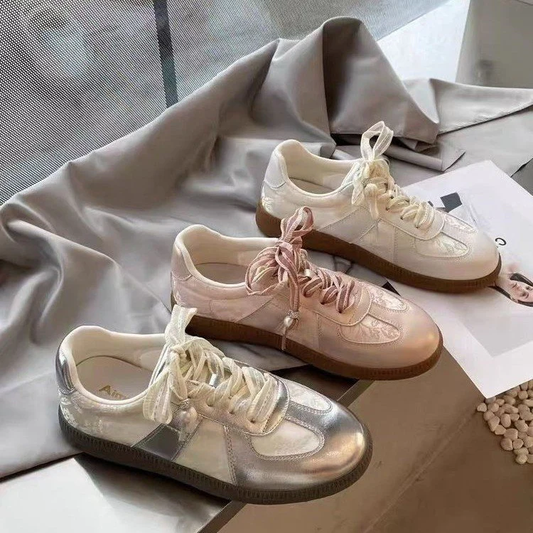 Damen Modische Sneakers mit floralem Design und dekorativen Schnürsenkeln Heidi Mode - Image 5