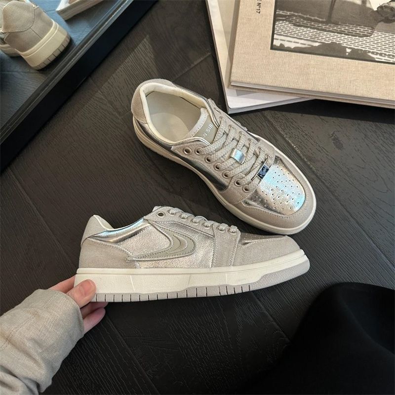 Damen modische Sneakers mit glänzenden Akzenten und atmungsaktiver Oberflächenstruktur Heidi Mode - Image 4