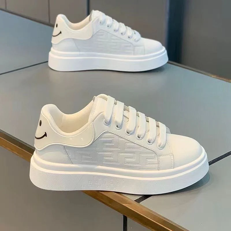 Damen Modische Sneakers mit lässigem Smiley-Design und hochkomfortabler Sohle Heidi Mode - Image 2