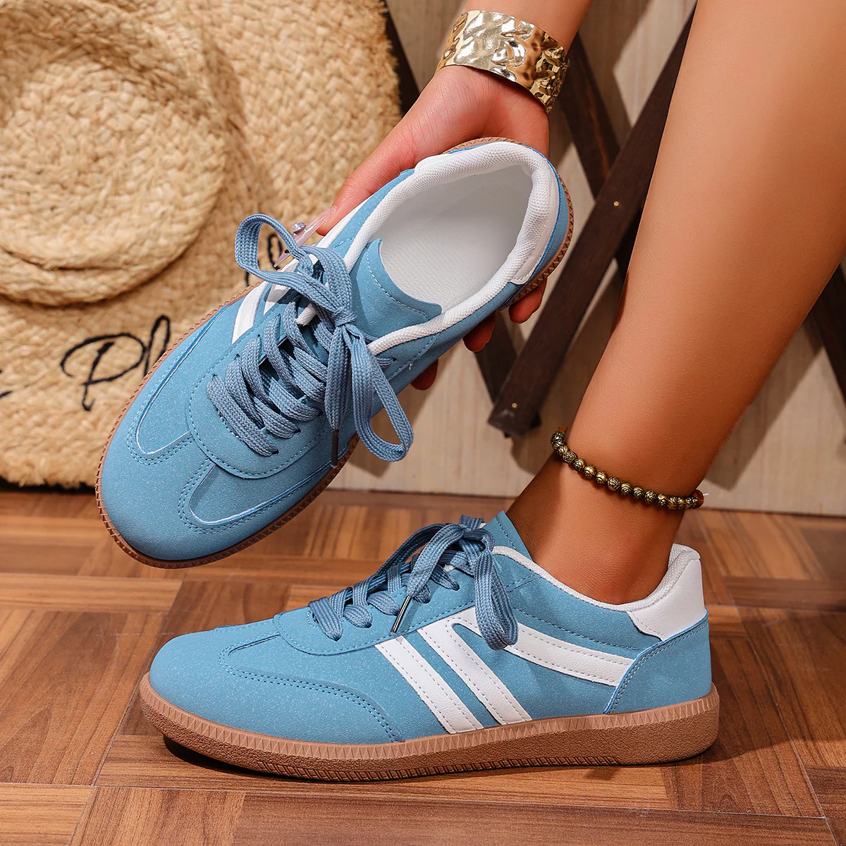 Damen Modische Sneakers mit schimmerndem Obermaterial und rutschfester Sohle Heidi Mode - Image 2