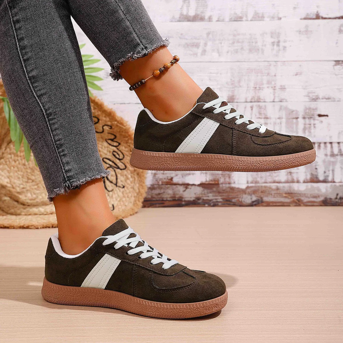 Damen Modische Sneakers mit sportlichem Design und atmungsaktiver Sohle Heidi Mode - Image 2