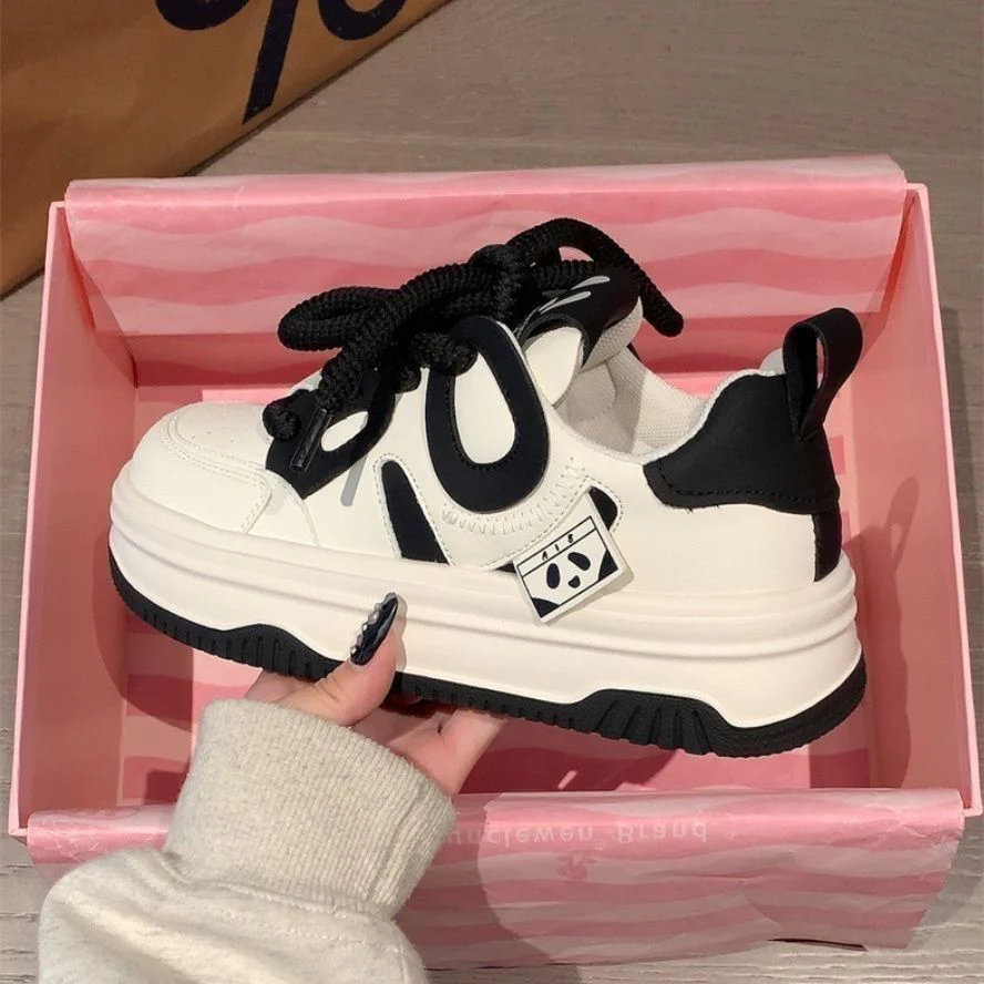 Damen modische Sneakers mit stabiler Sohle und einzigartigem Design Heidi Mode - Image 2