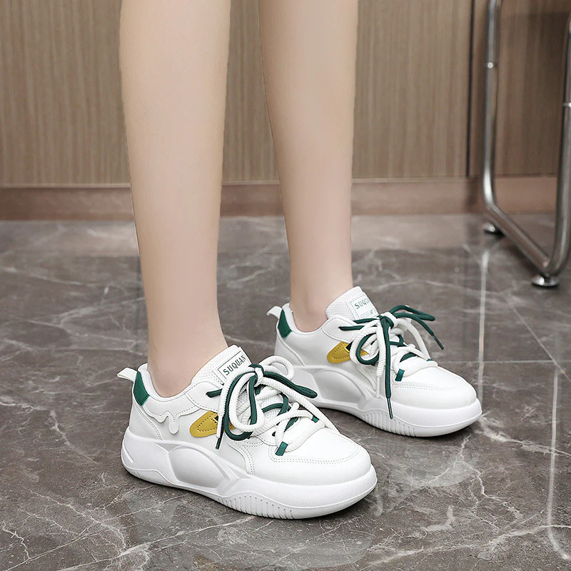 Damen modische Sport Sneakers mit praktischen Schnürsenkeln und dämpfender Laufsohle Heidi Mode - Image 3