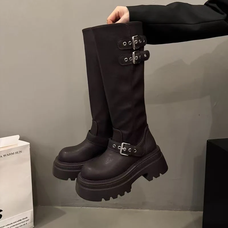 Damen Modische Stiefel mit auffälligem Schnallen-Design Heidi Mode - Image 6