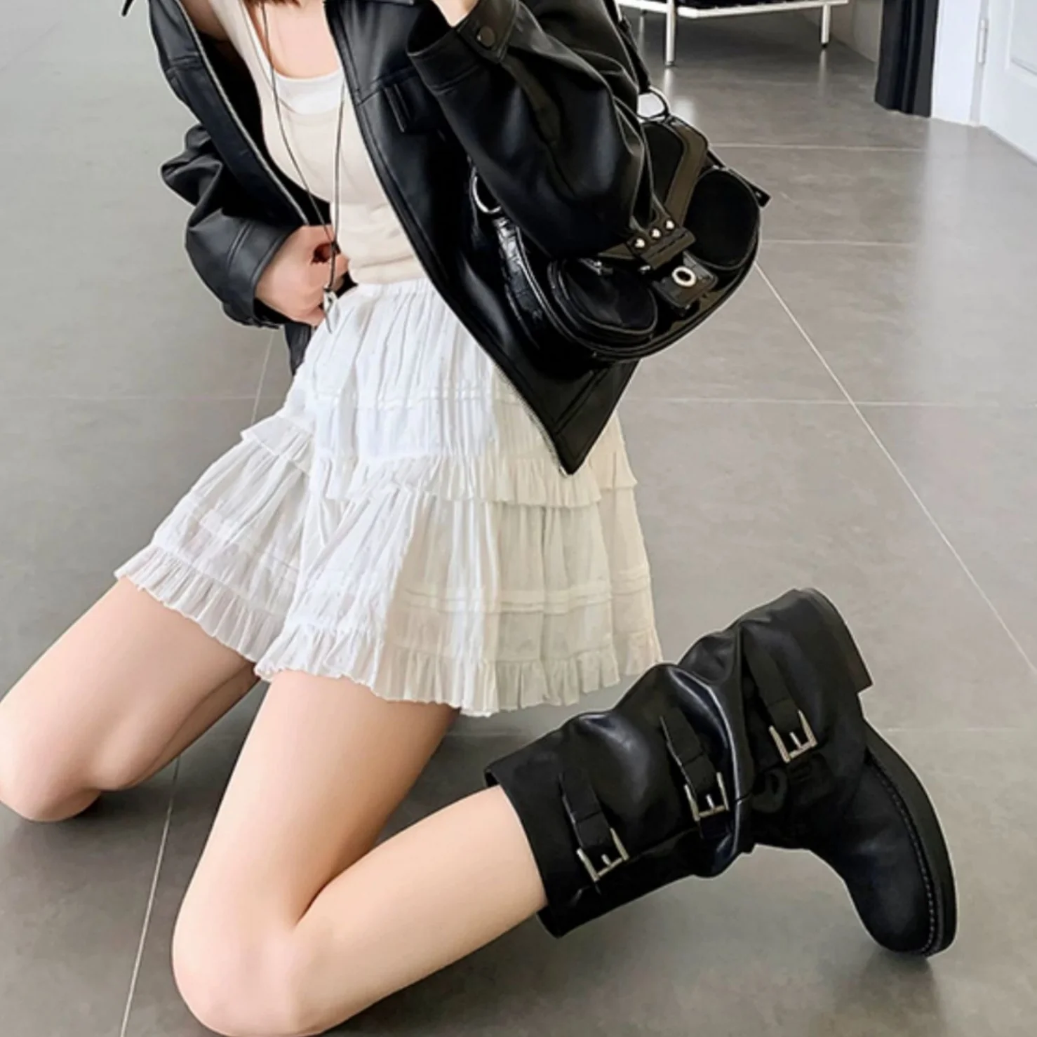 Damen modische Stiefel mit dekorativen Schnallen und robustem Profil Heidi Mode - Image 4