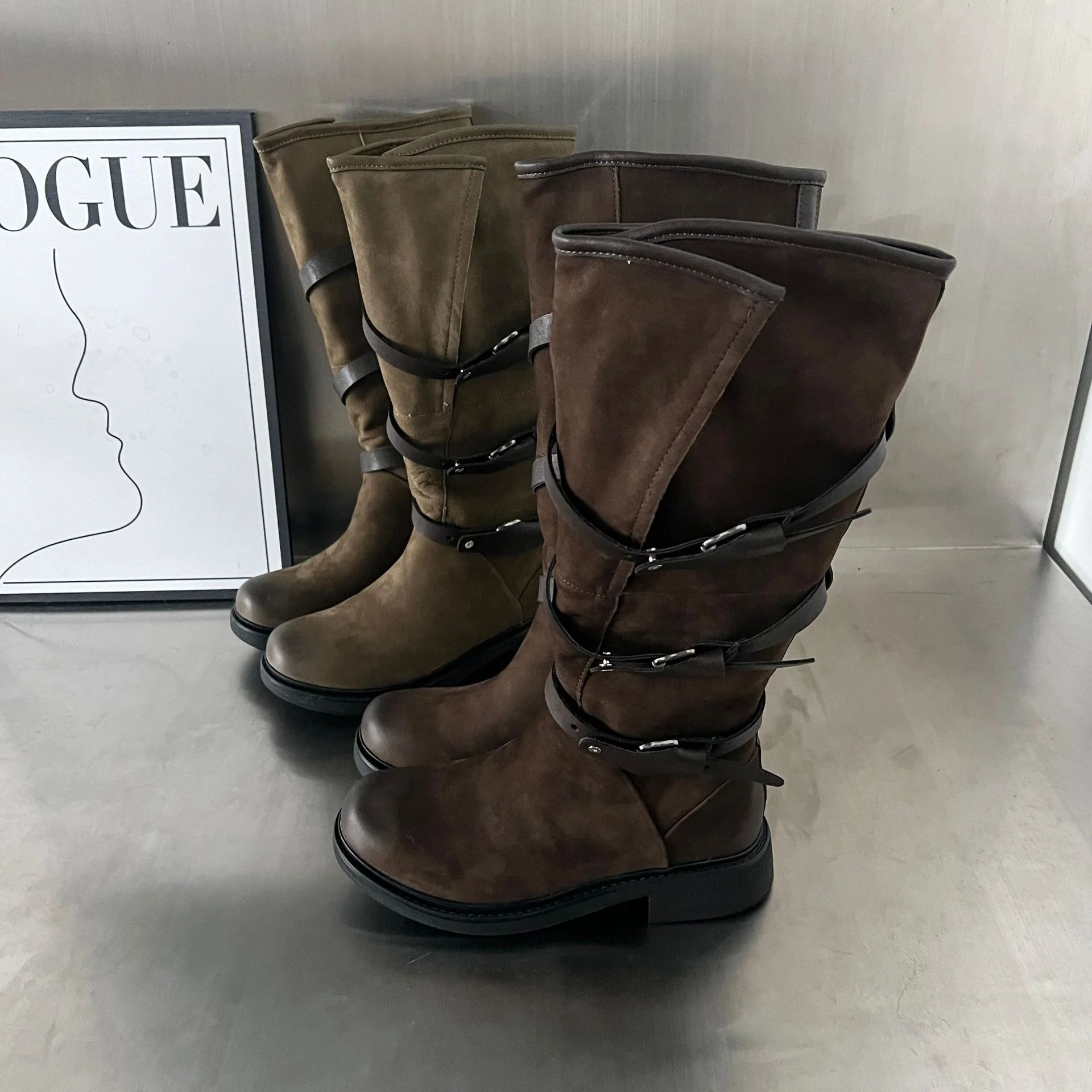 Damen Modische Stiefel mit praktischem Reißverschluss und eleganten Riemen Heidi Mode - Image 3