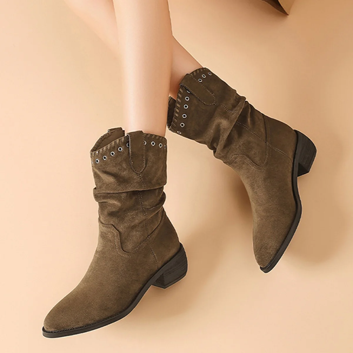 Damen modische Stiefeletten im Antik-Look mit dekorativen Nieten und flexiblem Schaft Heidi Mode - Image 3