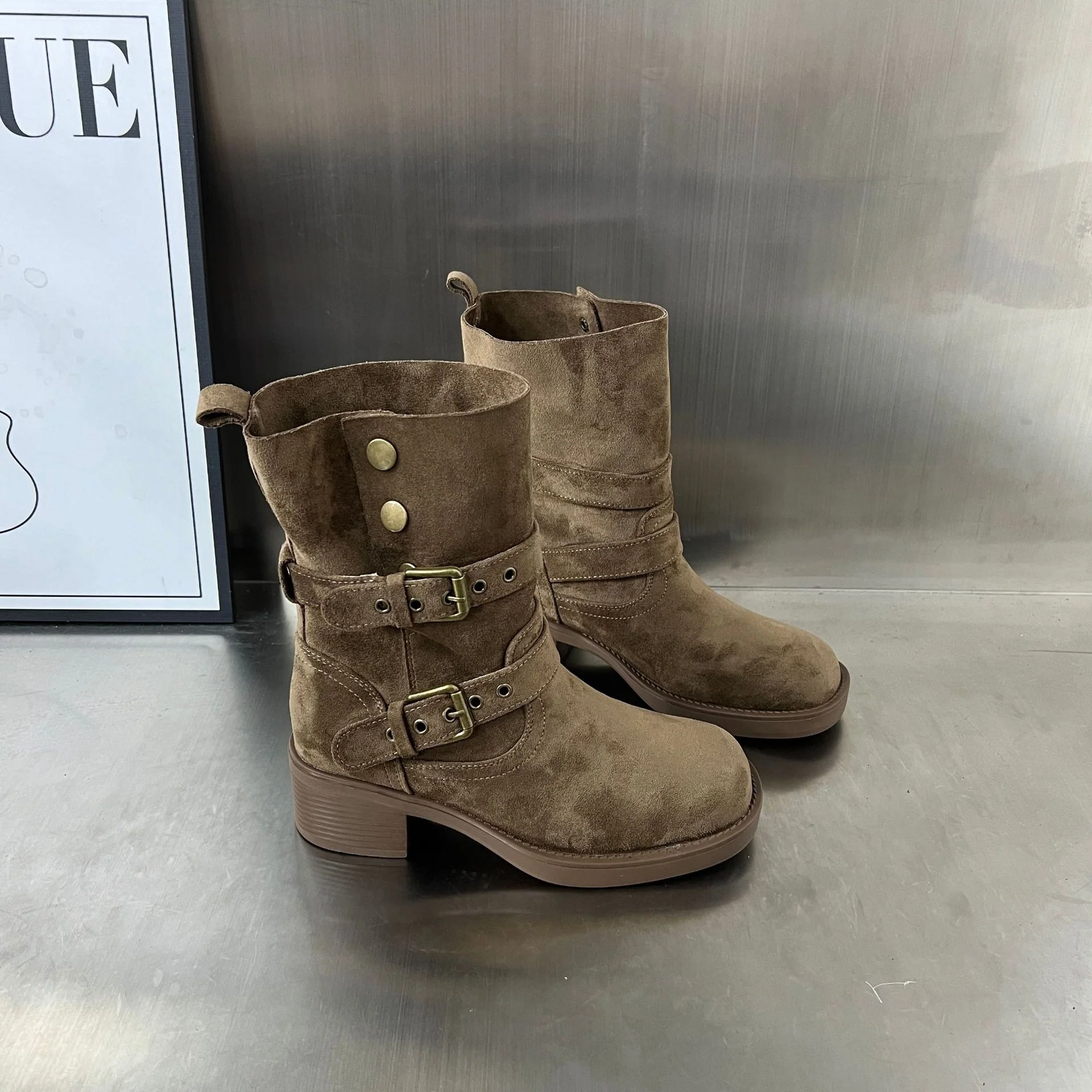 Damen Modische Stiefeletten mit eleganten Schnallen und bequemer Absatzhöhe Heidi Mode - Image 5