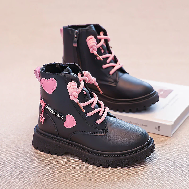 Damen modische Stiefeletten mit herzförmigen Applikationen und robustem Sohlenprofil Heidi Mode - Image 4