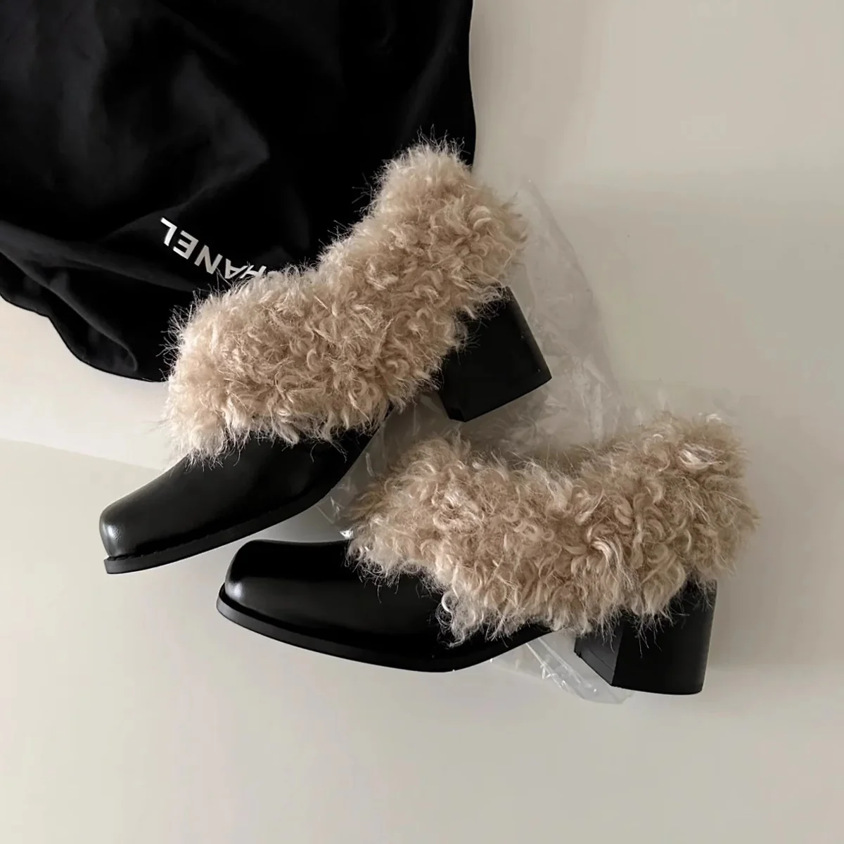 Damen modische Stiefeletten mit kuscheligem Fellkragen und robustem Blockabsatz Heidi Mode - Image 7