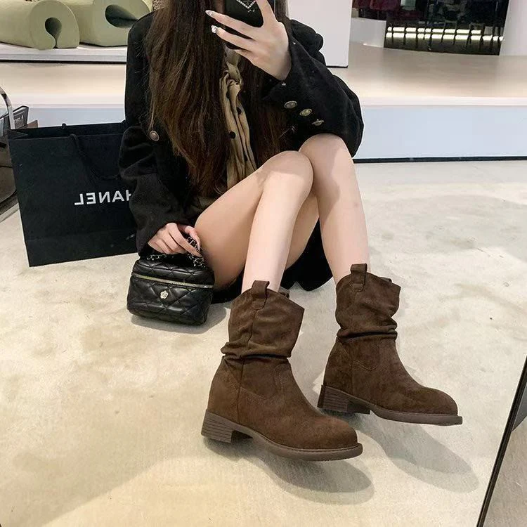 Damen Modische Stiefeletten mit lässigem Falten-Design und bequemem Blockabsatz Heidi Mode - Image 2