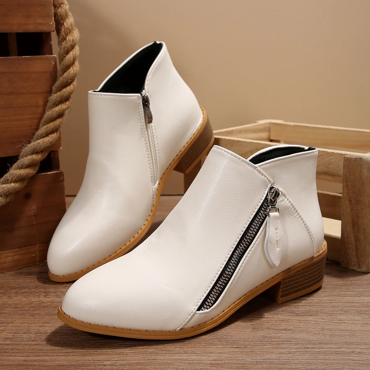Damen modische Stiefeletten mit seitlichem Reißverschluss und bequemem Blockabsatz Heidi Mode - Image 3