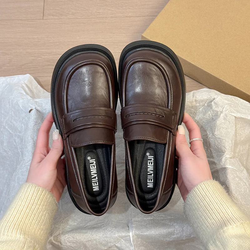 Damen modische und komfortable Loafers mit eleganter Lederoberfläche Heidi Mode - Image 3