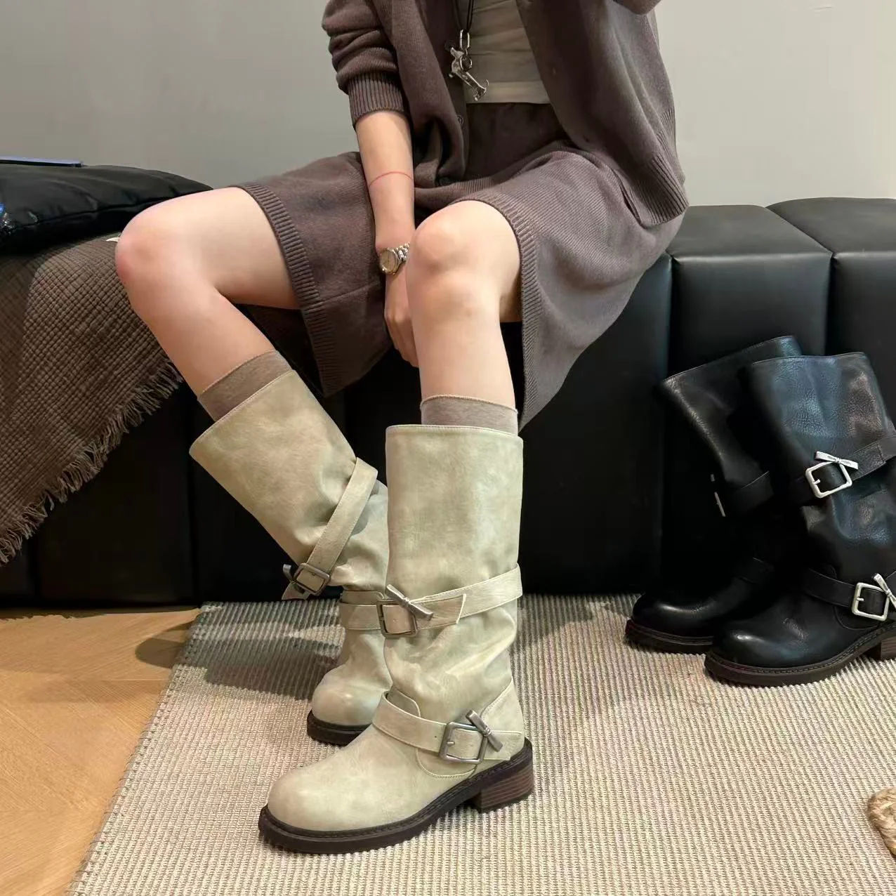 Damen modische Winterstiefel mit praktischen Schnallen und robustem Profil Heidi Mode - Image 3