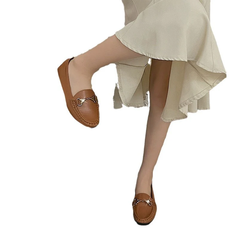 Damen Mokassin-Slipper mit modischen goldenen Akzenten Heidi Mode - Image 5