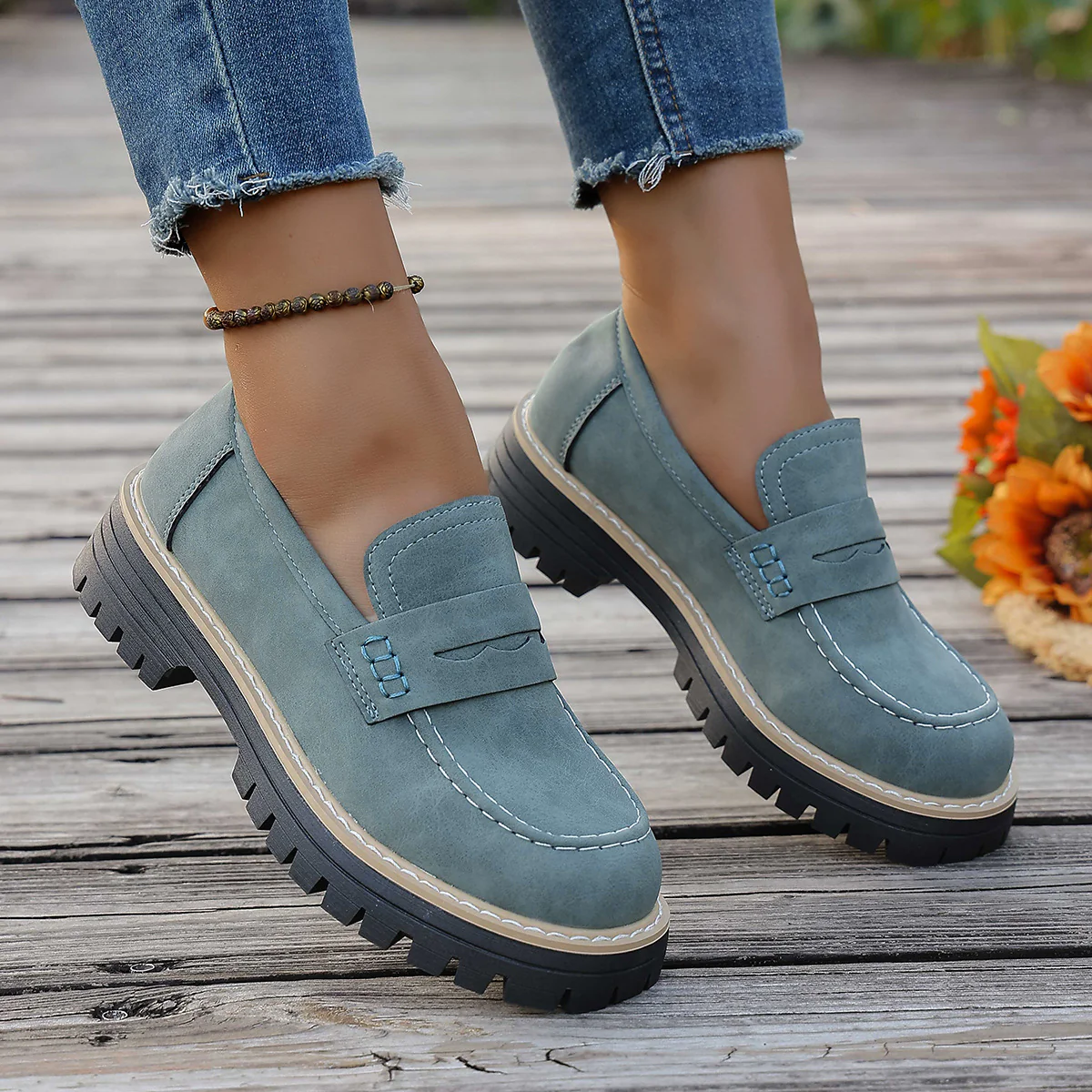 Damen Mokassin-Slipper mit rutschfester Profilsohle und modischer Lederoberfläche Heidi Mode - Image 11