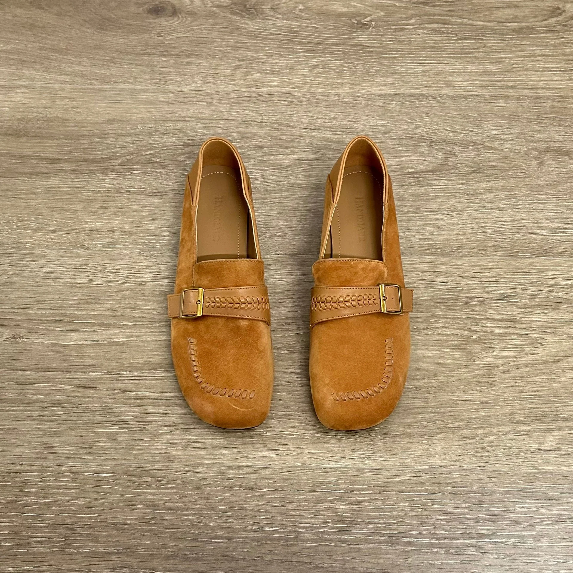 Damen Mokassins aus hochwertigem Wildleder mit dekorativer Schnalle und feinen Details Heidi Mode - Image 6