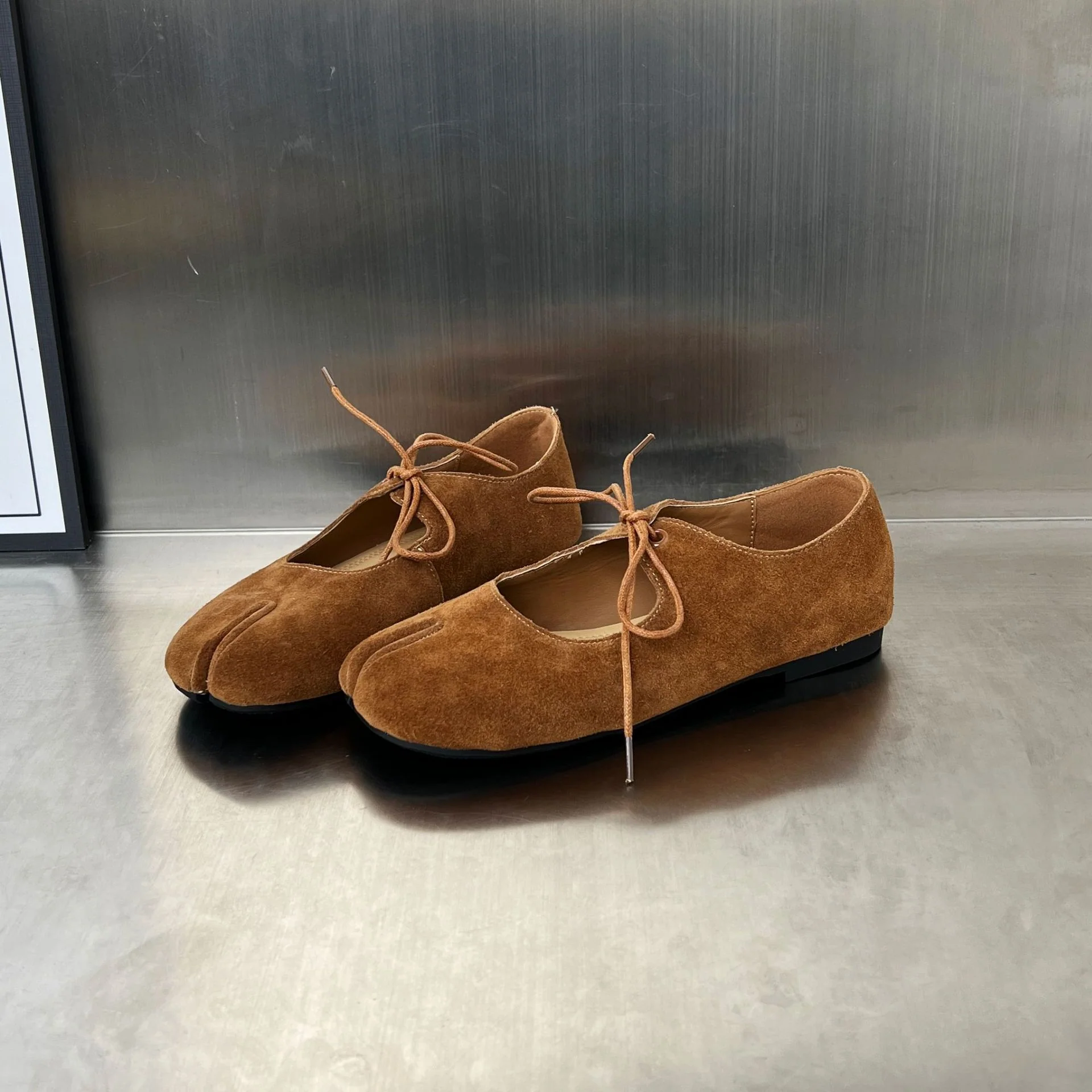 Damen Mokassins aus hochwertigem Wildleder mit eleganter Schnürung Heidi Mode - Image 4