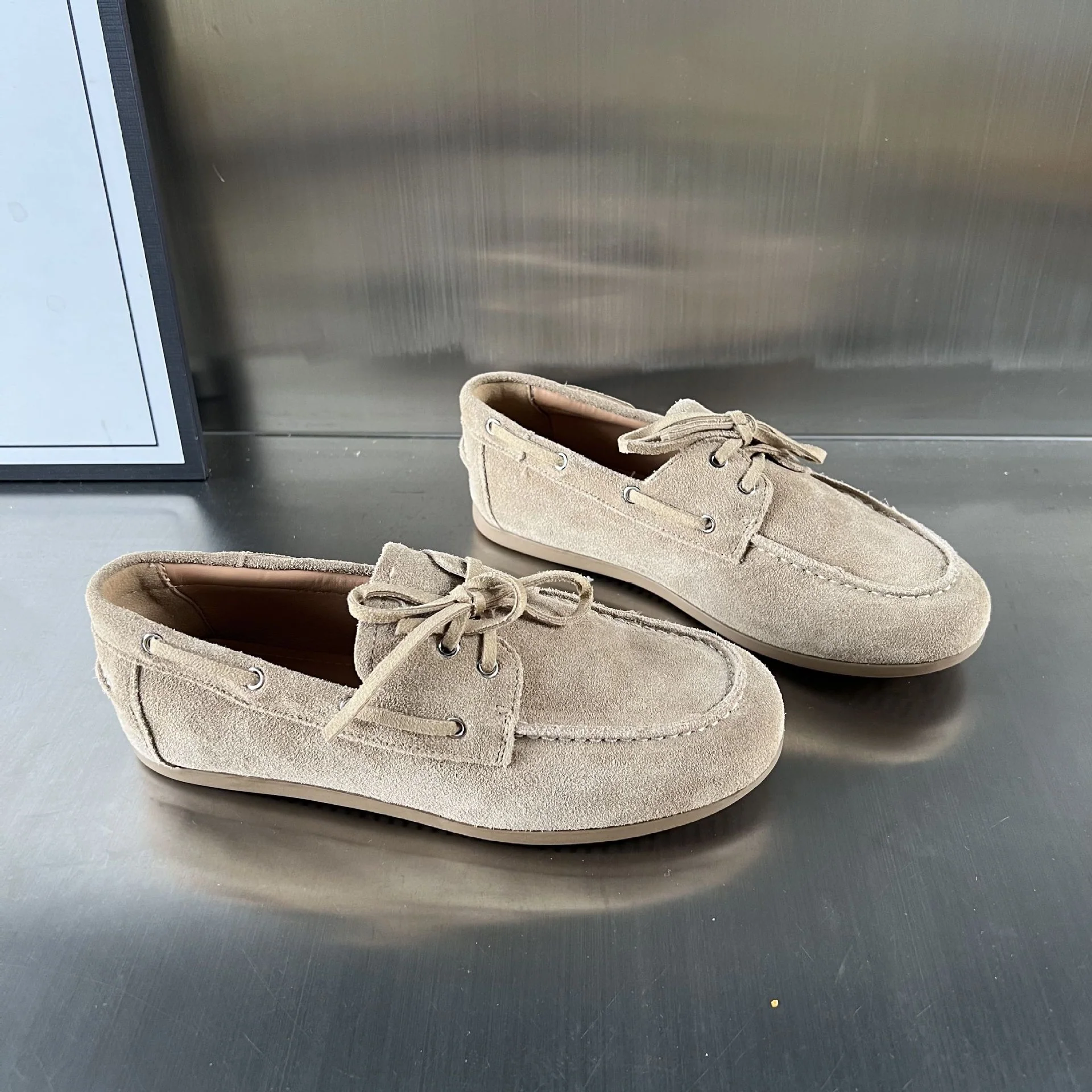Damen Mokassins aus hochwertigem Wildleder mit eleganter Schnürung und komfortabler Sohle Heidi Mode - Image 4