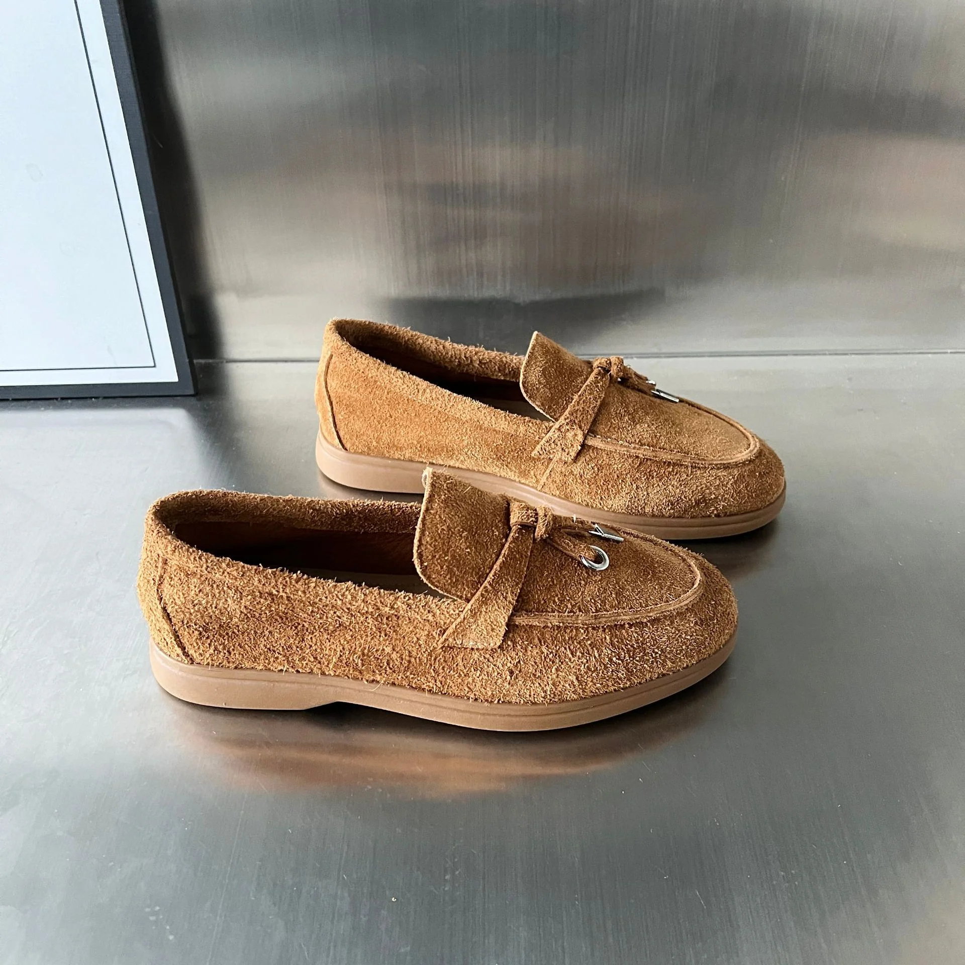 Damen Mokassins aus weichem Wildleder mit eleganter Schleifenverzierung Heidi Mode - Image 5