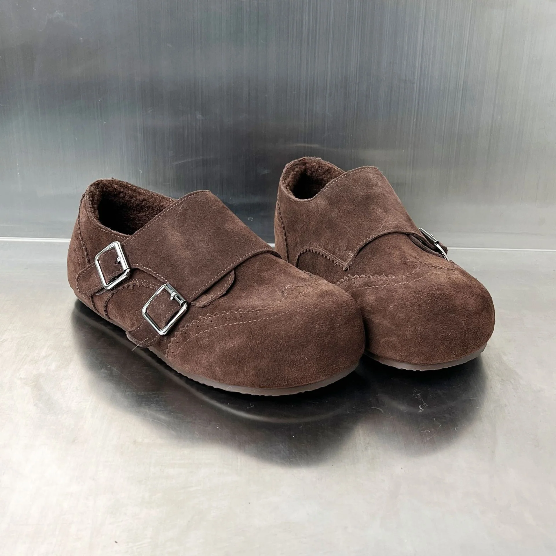 Damen Mokassins mit dekorativem Doppelschnallenverschluss und weichem Wildleder Heidi Mode - Image 4