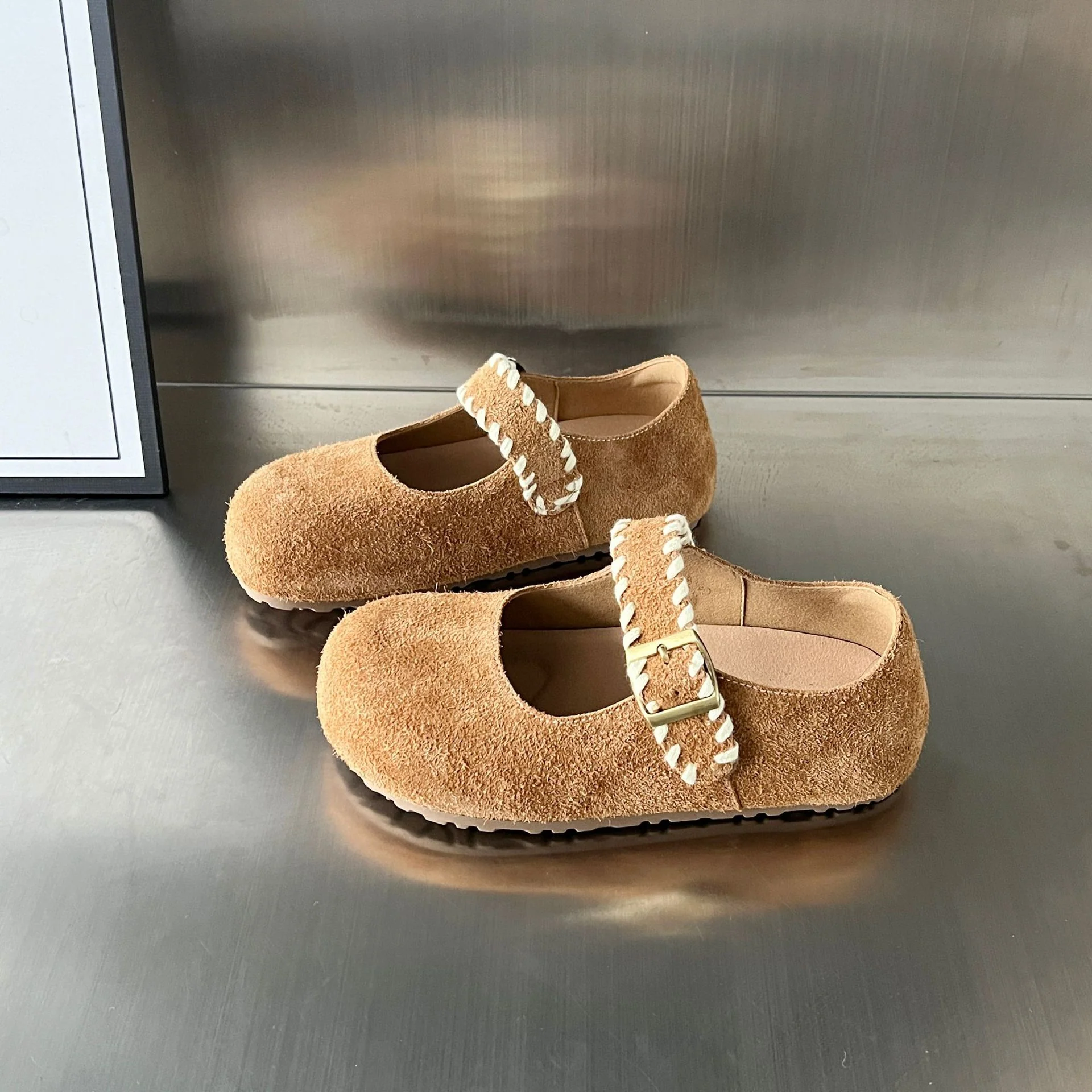 Damen Mokassins mit dekorativer Schnalle und weichem Wildleder Heidi Mode