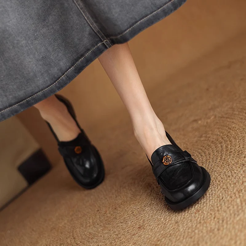 Damen Mokassins mit elegantem Riemen und hochwertigem Lederobermaterial Heidi Mode - Image 2