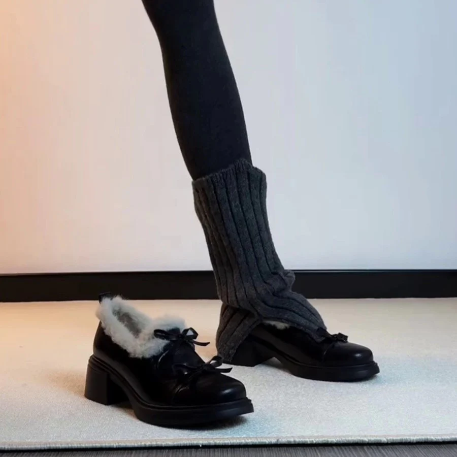 Damen Mokassins mit flauschigem Innenfutter und dekorativer Schnürung Heidi Mode - Image 2