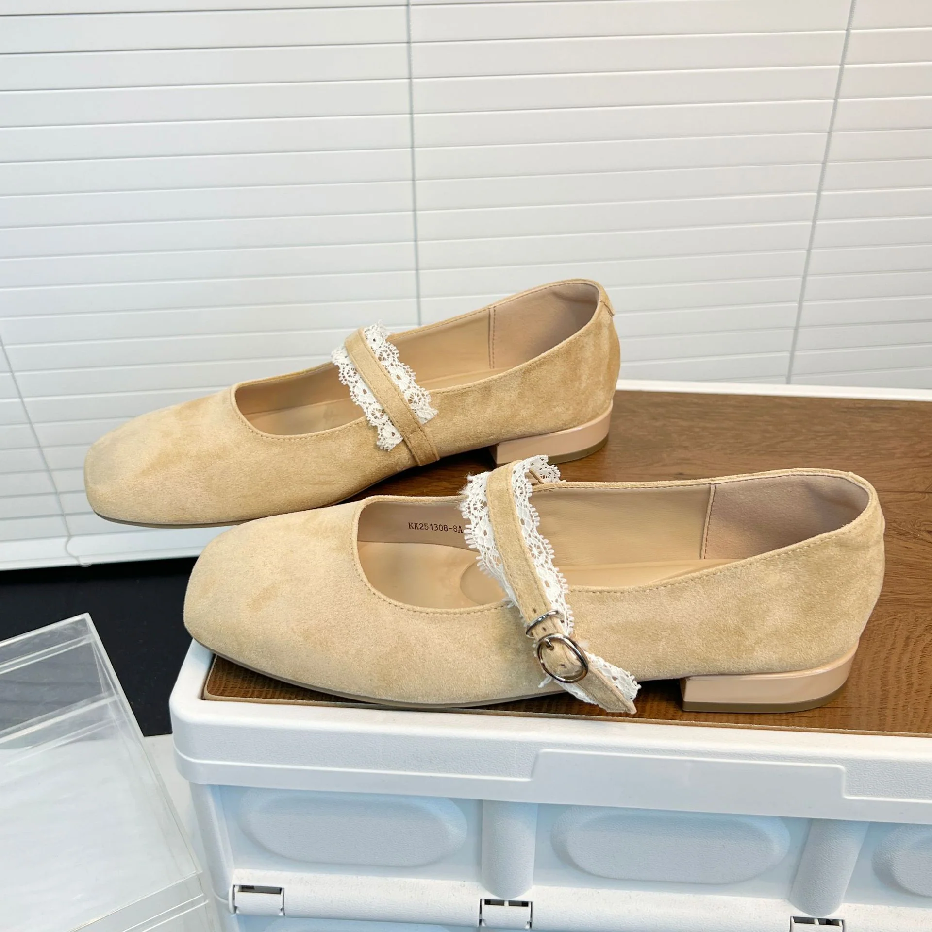 Damen Mokassins mit modischem Riemen und feiner Spitzenverzierung Heidi Mode - Image 3