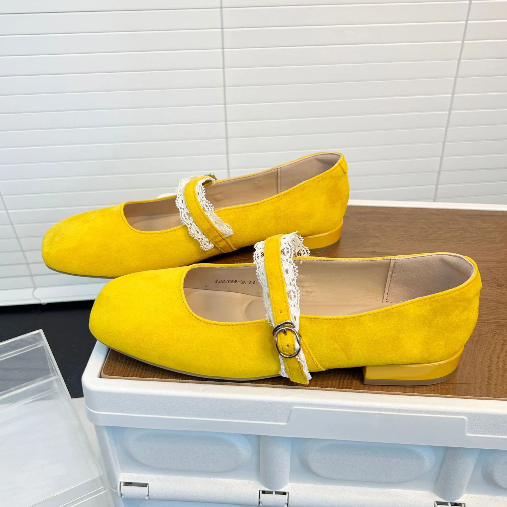 Damen Mokassins mit modischem Riemen und feiner Spitzenverzierung Heidi Mode - Image 6