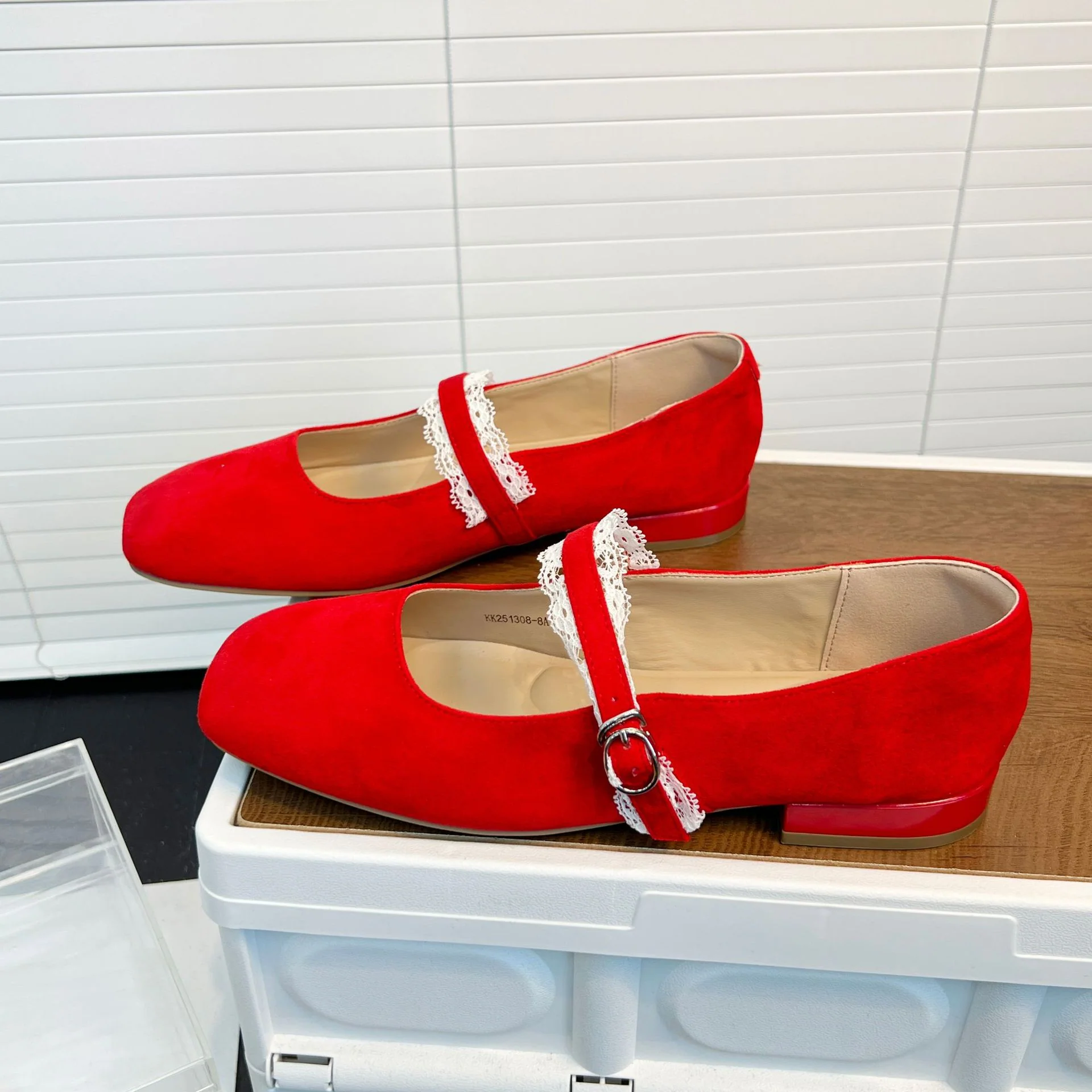 Damen Mokassins mit modischem Riemen und feiner Spitzenverzierung Heidi Mode - Image 7