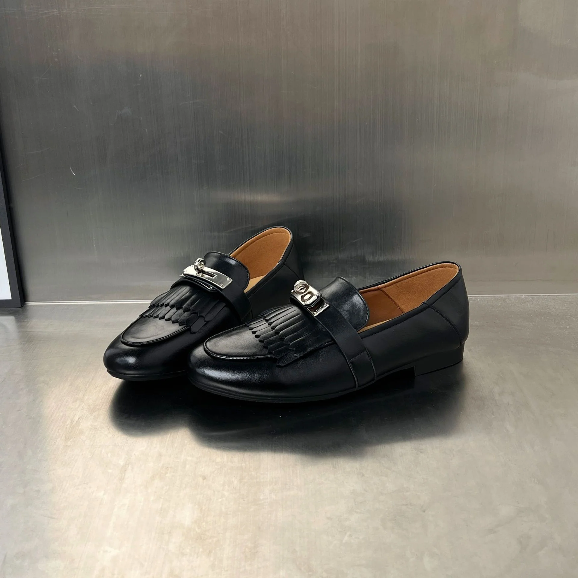 Damen Mokassins mit modischen Fransen und elegantem Schnallen-Detail Heidi Mode - Image 6
