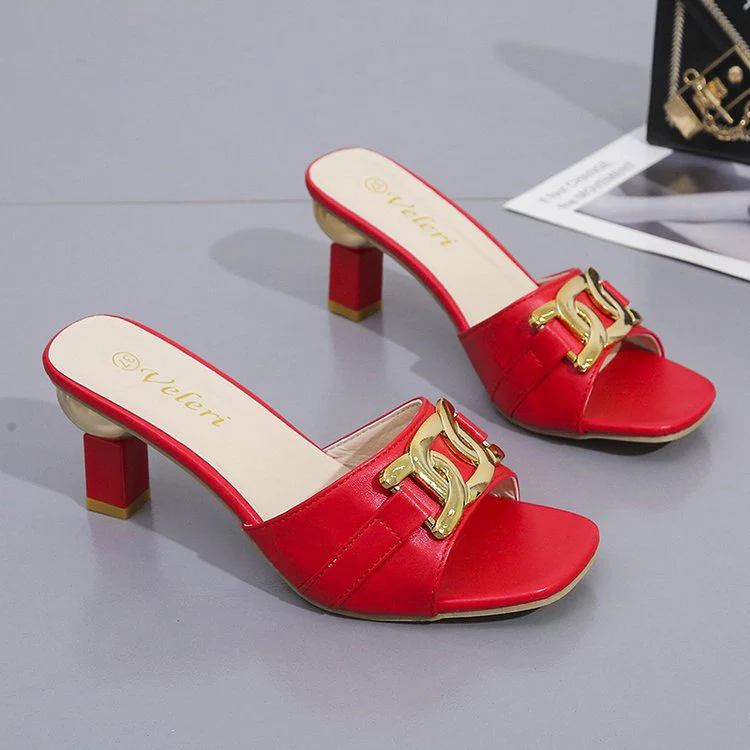 Damen Mules mit Glänzendem Goldenen Akzent und Komfortablem Blockabsatz Heidi-Mode - Image 6