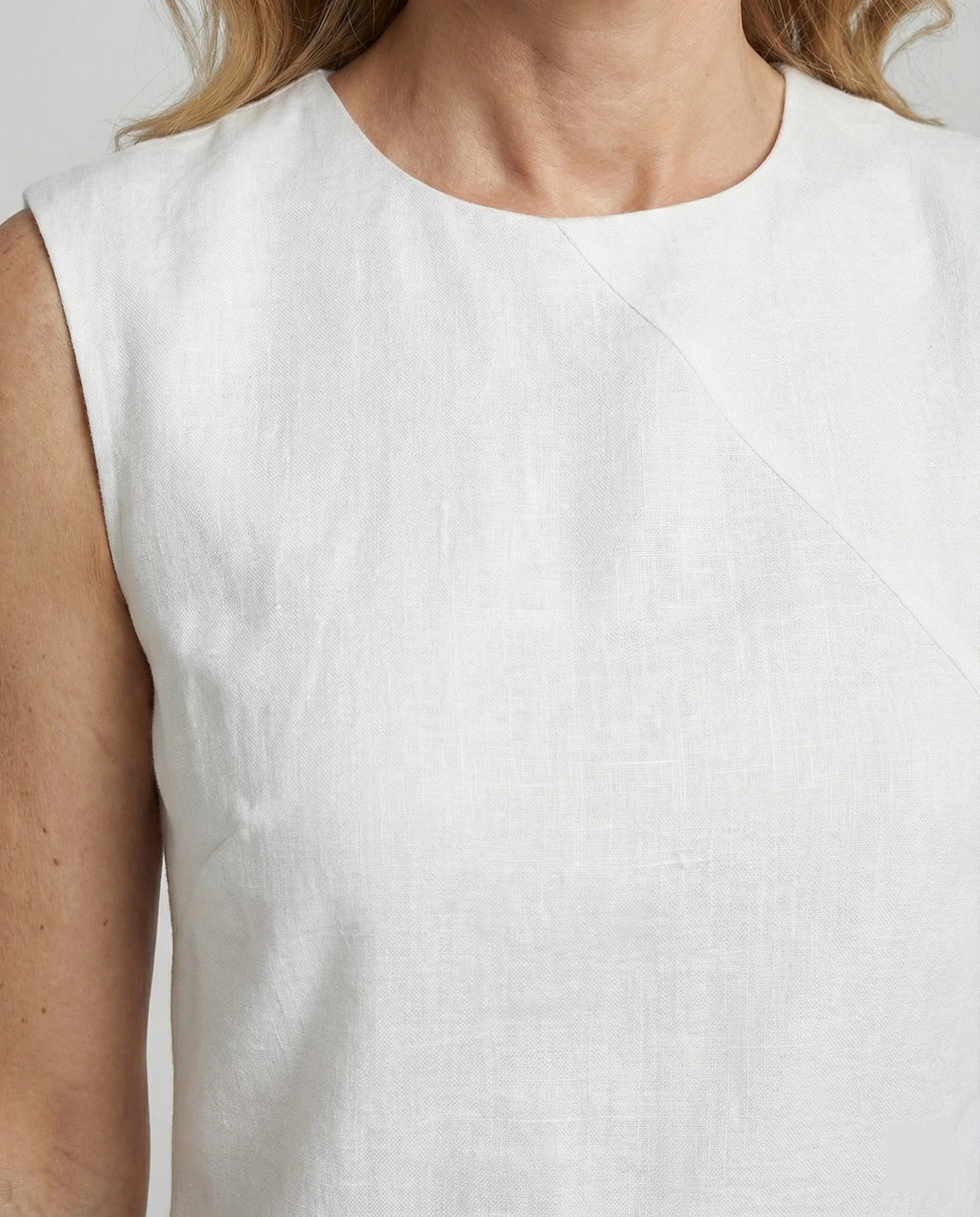Midikleid Sommer aus Leinen mit asymmetrischem Saum - Image 3