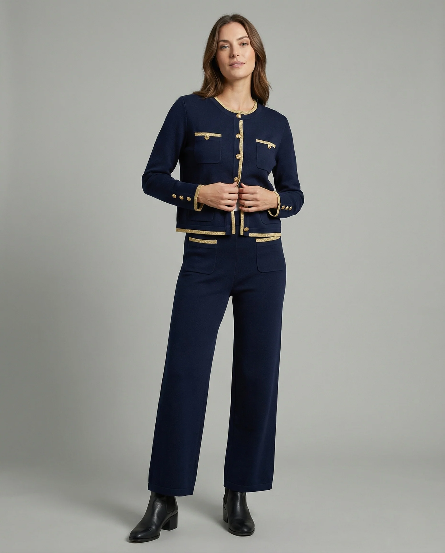 Edles Strick-Zweiteiler mit kurzem Knopfcardigan und hochtaillierter Weitbein-Hose Heidi Mode