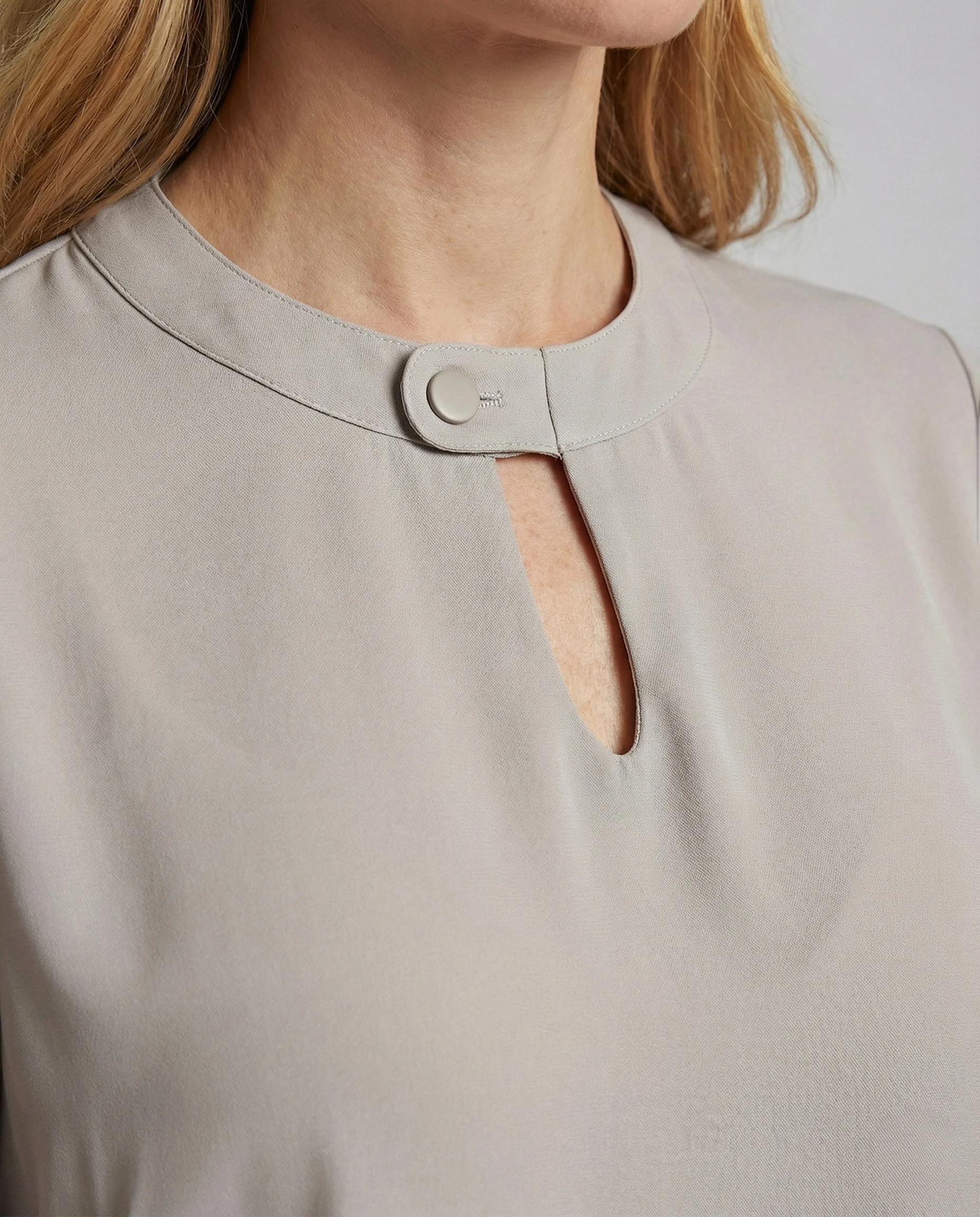 Damen Elegante Chiffonbluse mit Flügelärmeln - Image 3