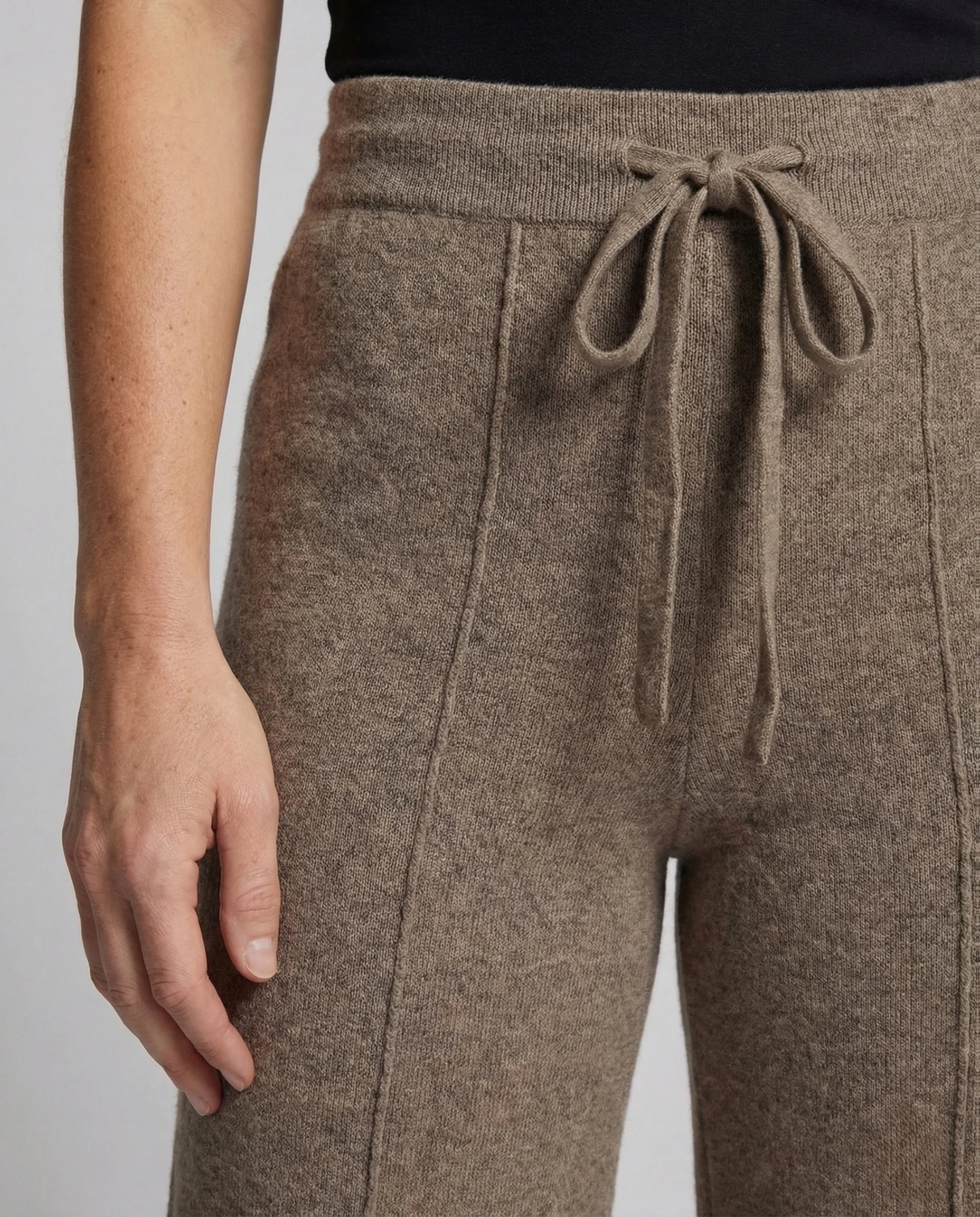 Damen Strickhose High Waist mit Bügelfaltenoptik und Kordelzug - Image 3