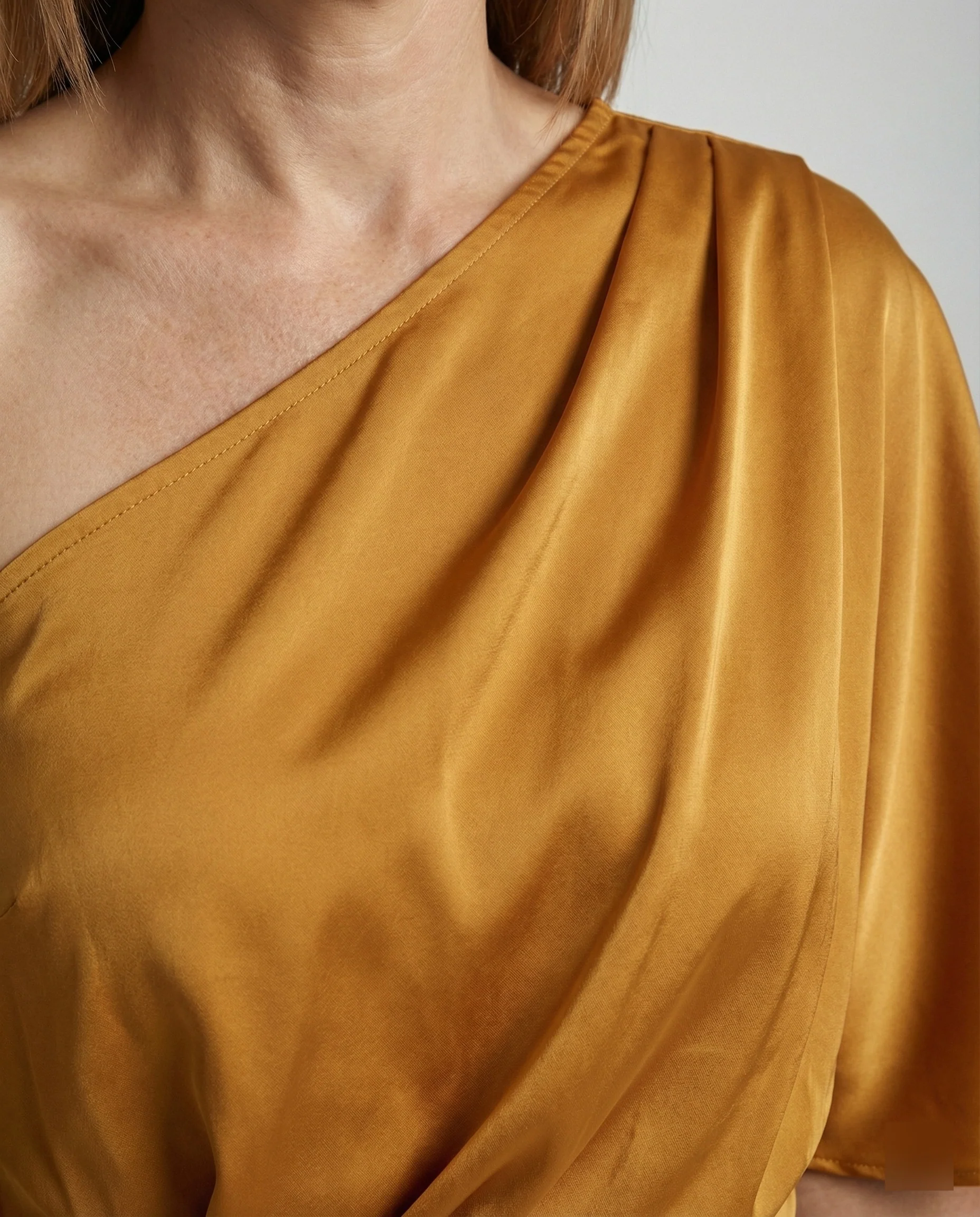 Elegantes Abendkleid lang aus Satin mit Schlitz - Image 6