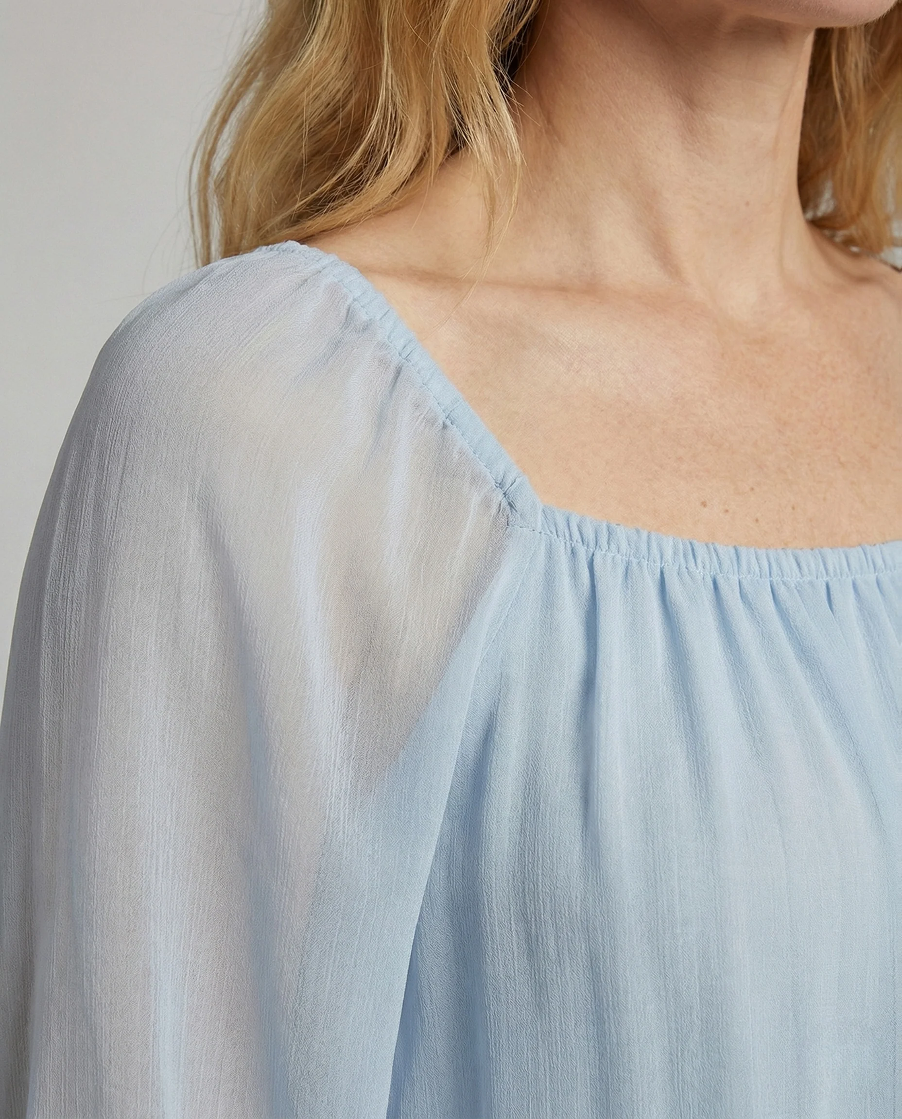 Damen Chiffonbluse mit Carree Ausschnitt - Image 3