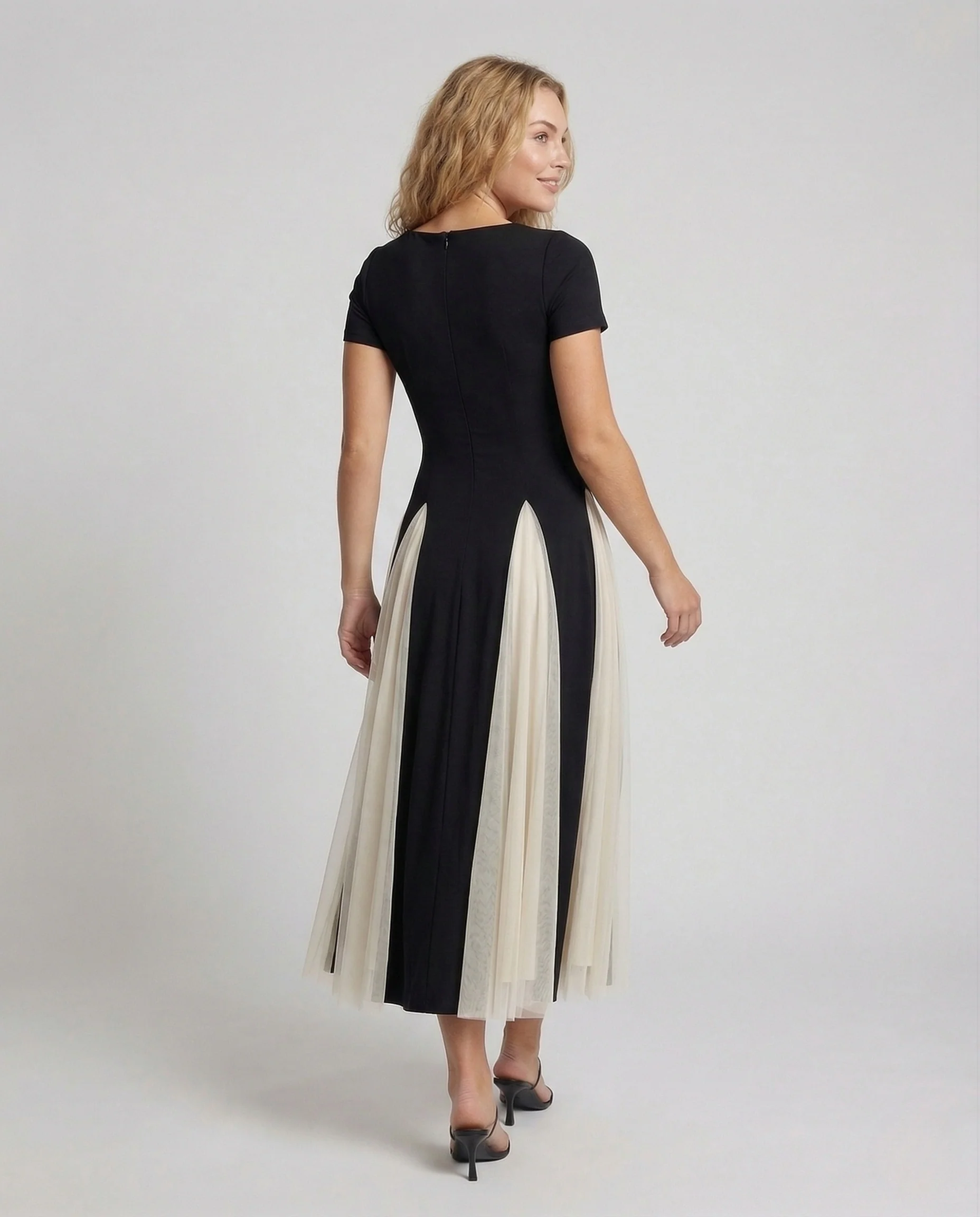 Damen Figurnahes Maxikleid mit Stufen - Image 4