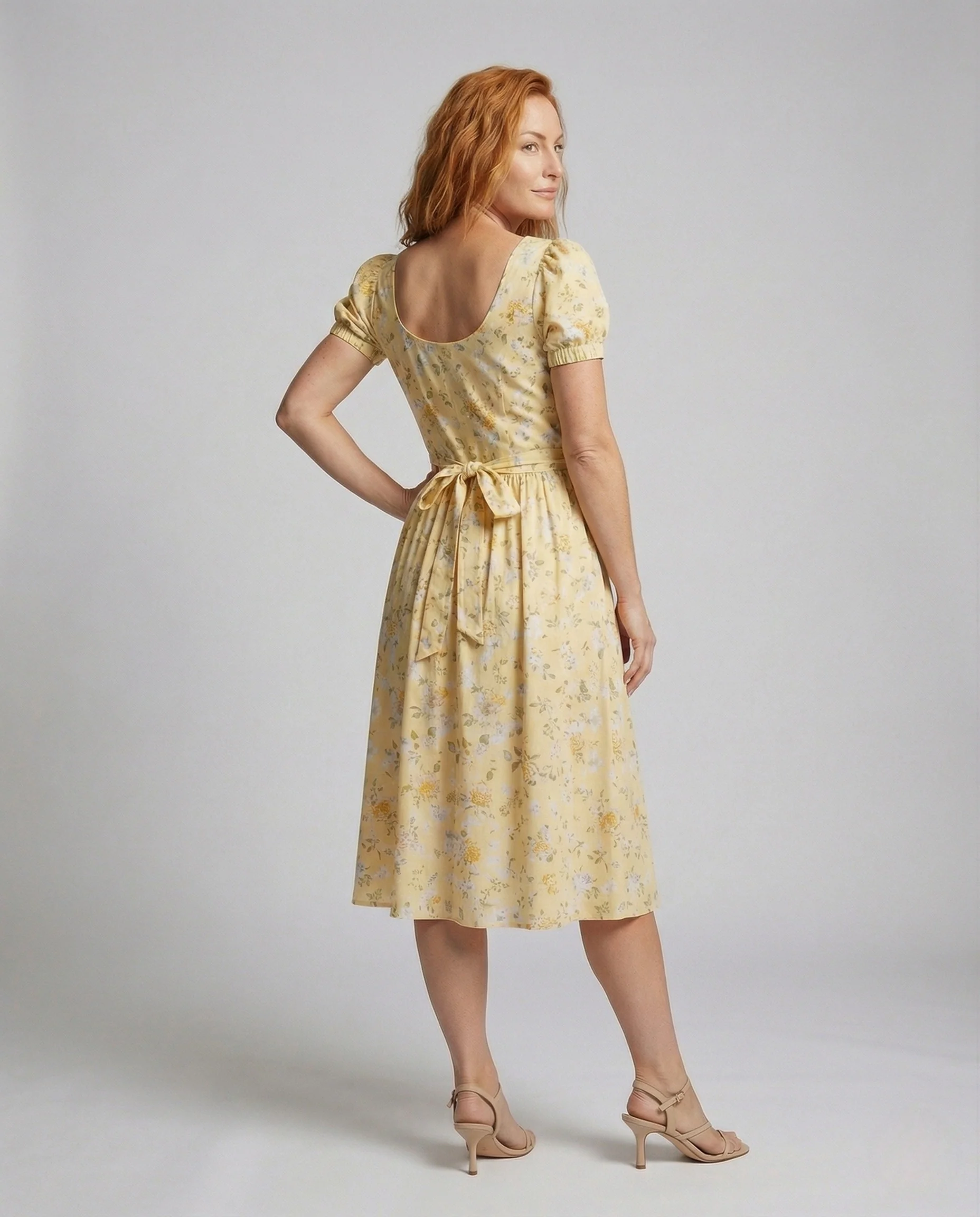 Damen Geblümtes Midikleid mit Puffärmeln - Image 3