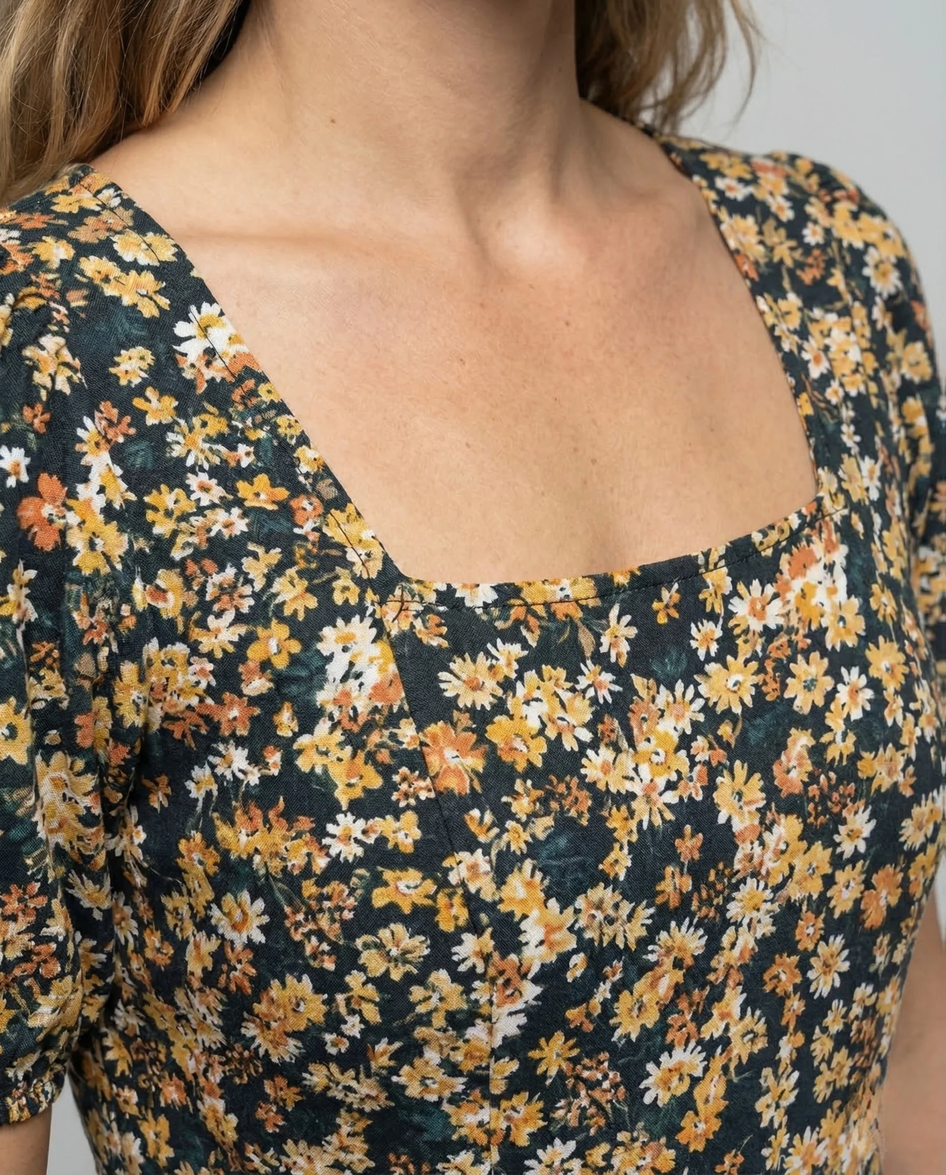 Damen Midikleid Blumen Puffärmel - Image 3