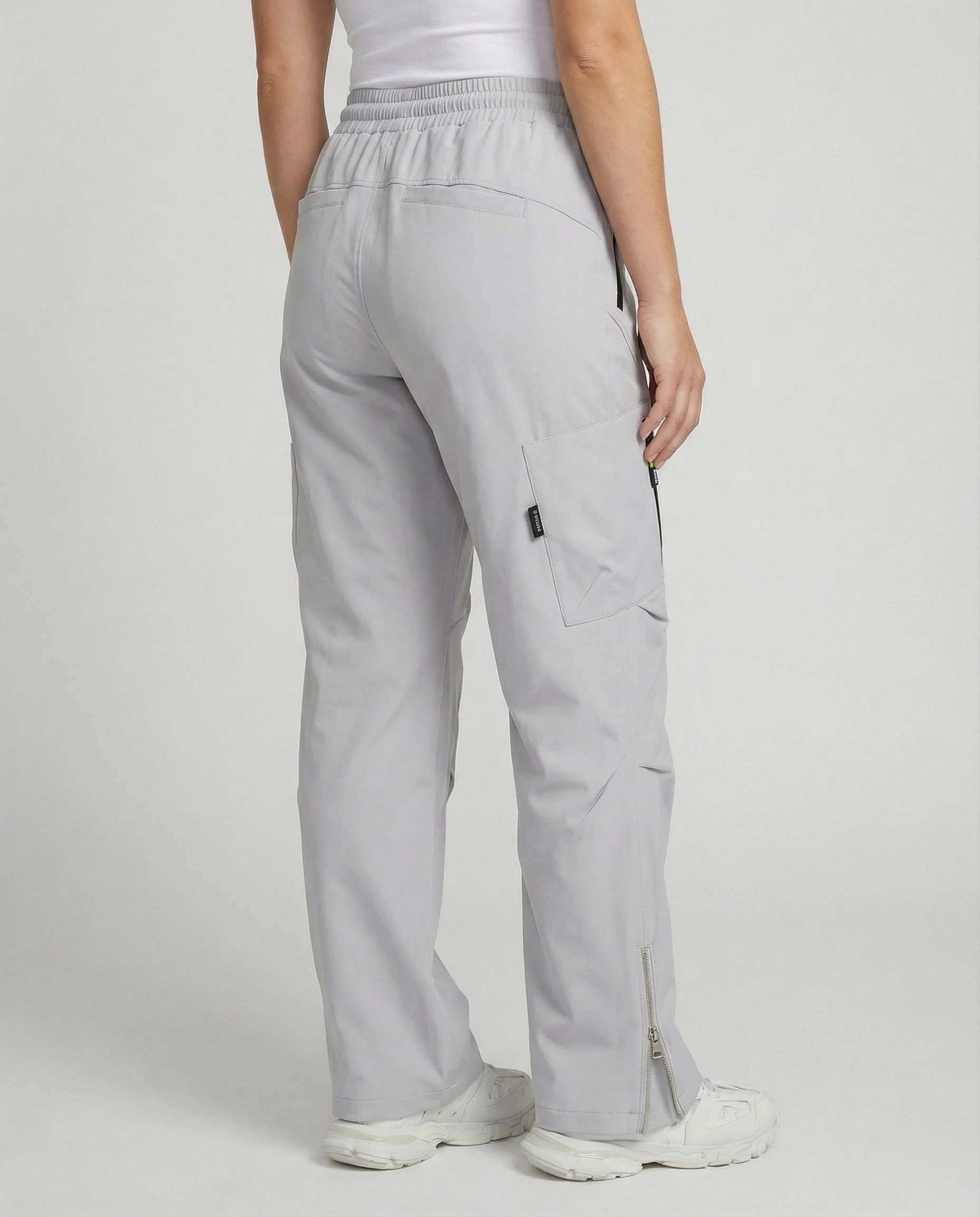 Gefütterte technische Skihose mit Cargo-Taschen, elastischem Tunnelzugbund und verstellbaren Beinabschlüssen Heidi-Mode - Image 4