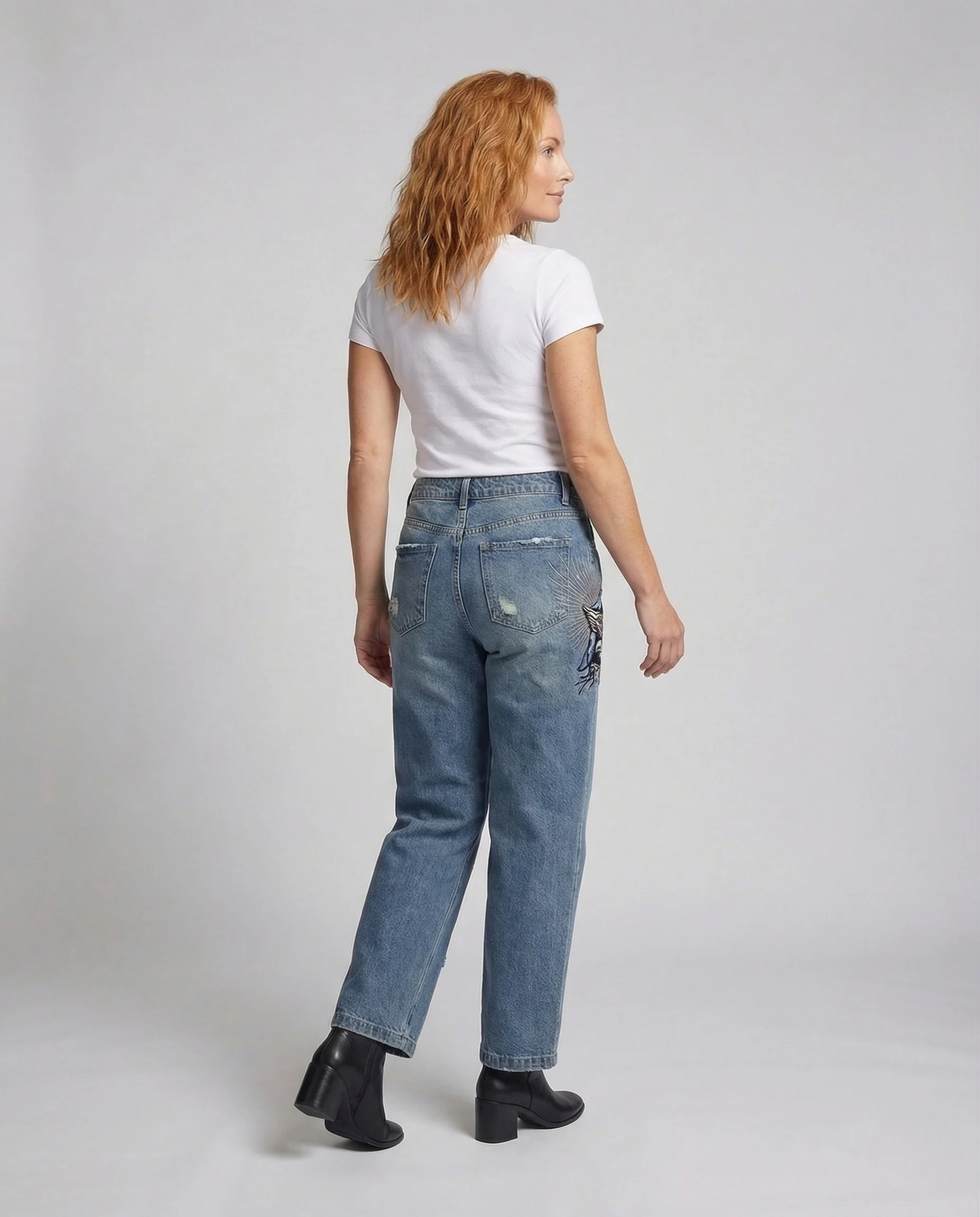 Damen High Waist Jeans Gerade mit Applikationen - Image 4