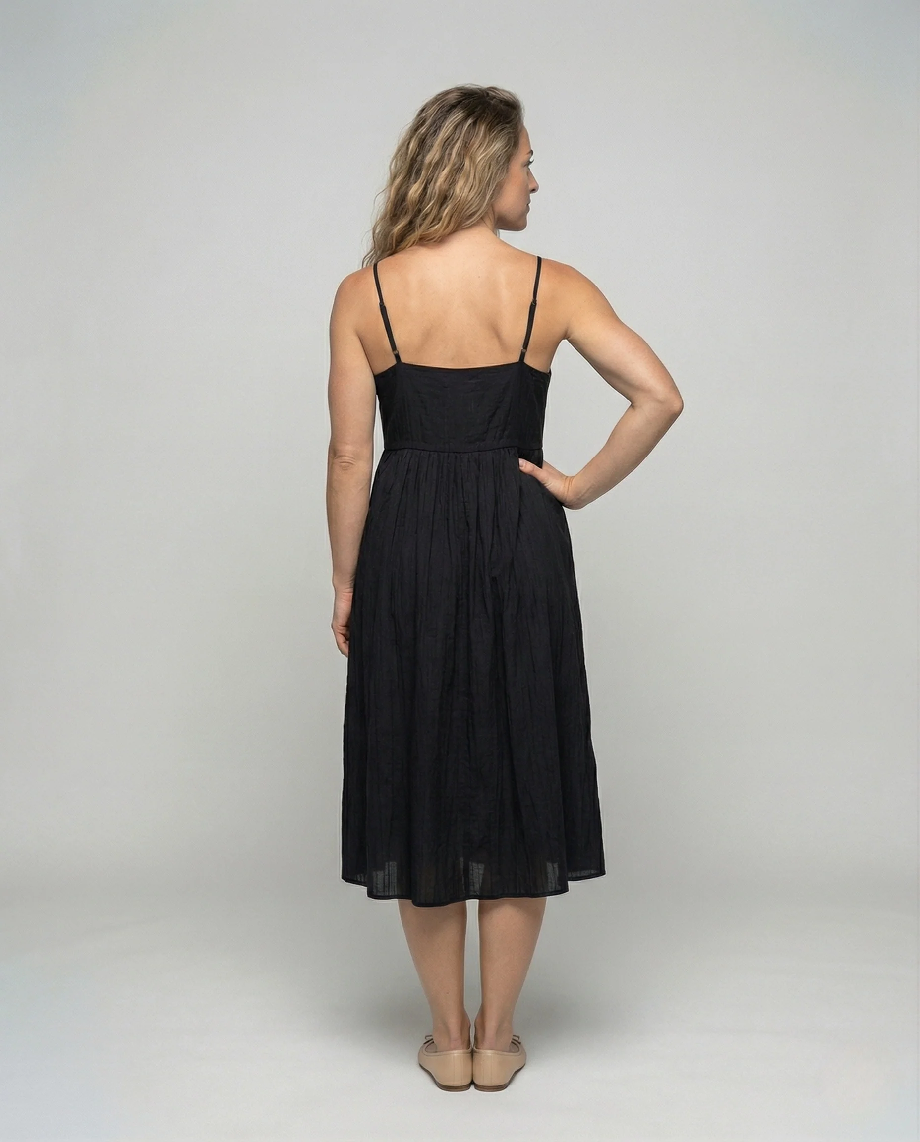Damen Gecrinkeltes Viskose Trägerkleid - Image 3