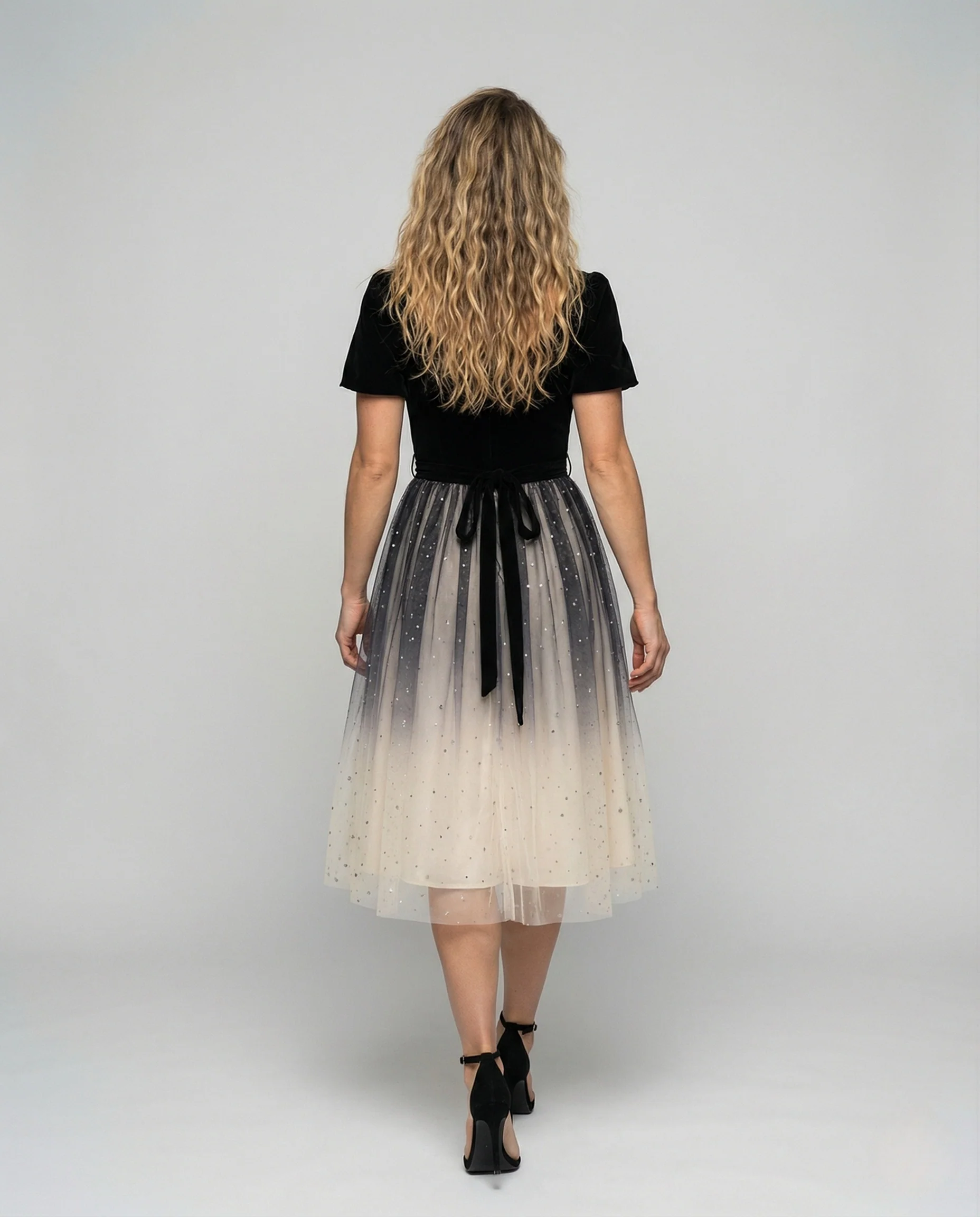 Damen Ballkleid mit Samtoberteil und Tüllrock - Image 4