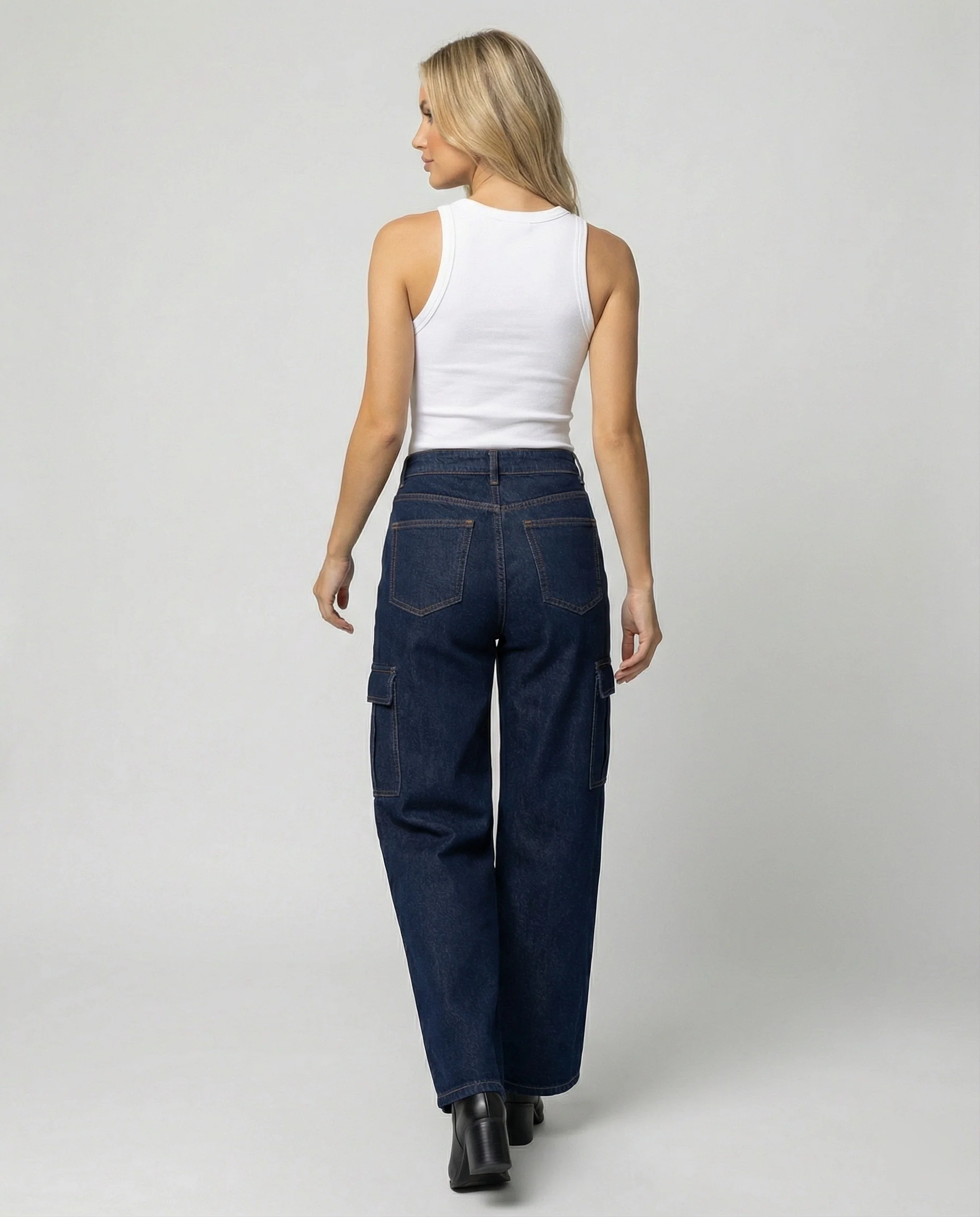 Damen nan hohes Taillen-Jeansmodell im Baggy-Palazzo-Schnitt mit Cargo-Klappentasche und formgebenden Abnähern Heidi-Mode - Image 4