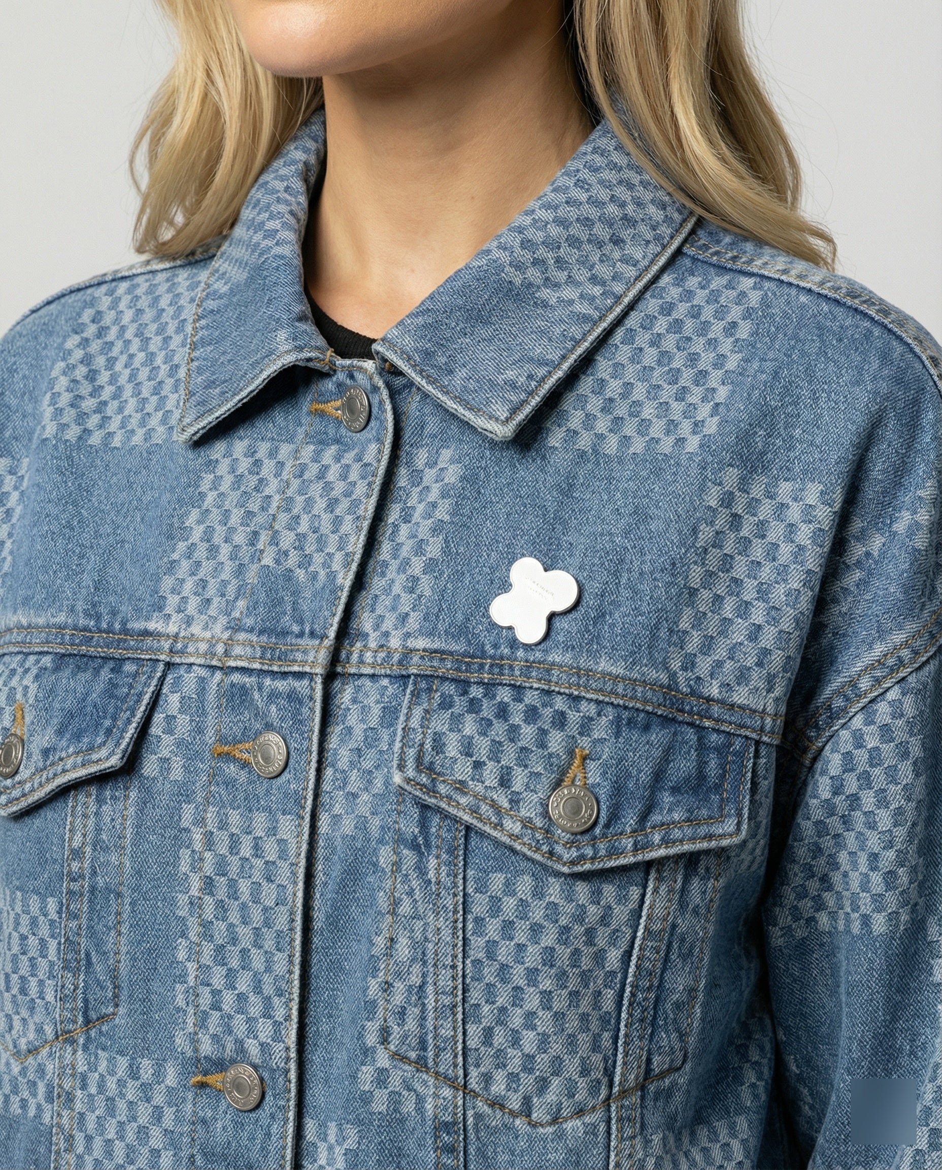 Damen Jeansjacke im Schachbrettmuster mit weit geschnittener Passform und urbaner Optik Heidi-Mode - Image 3