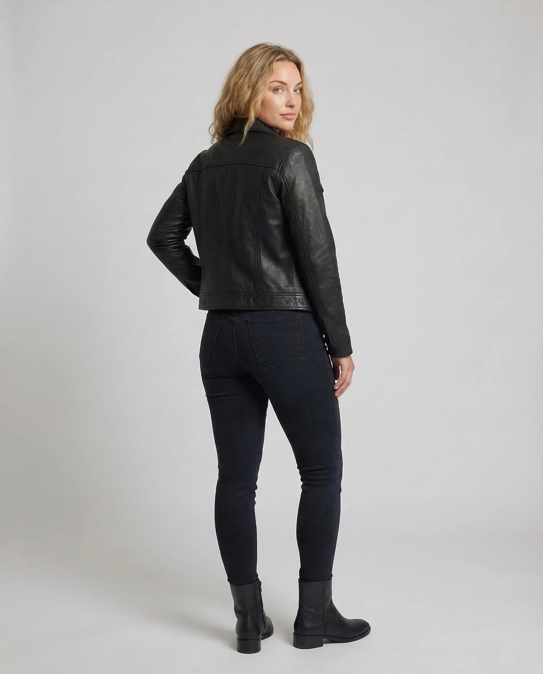 Damen Kunstleder Truckerjacke Boxy - Image 4